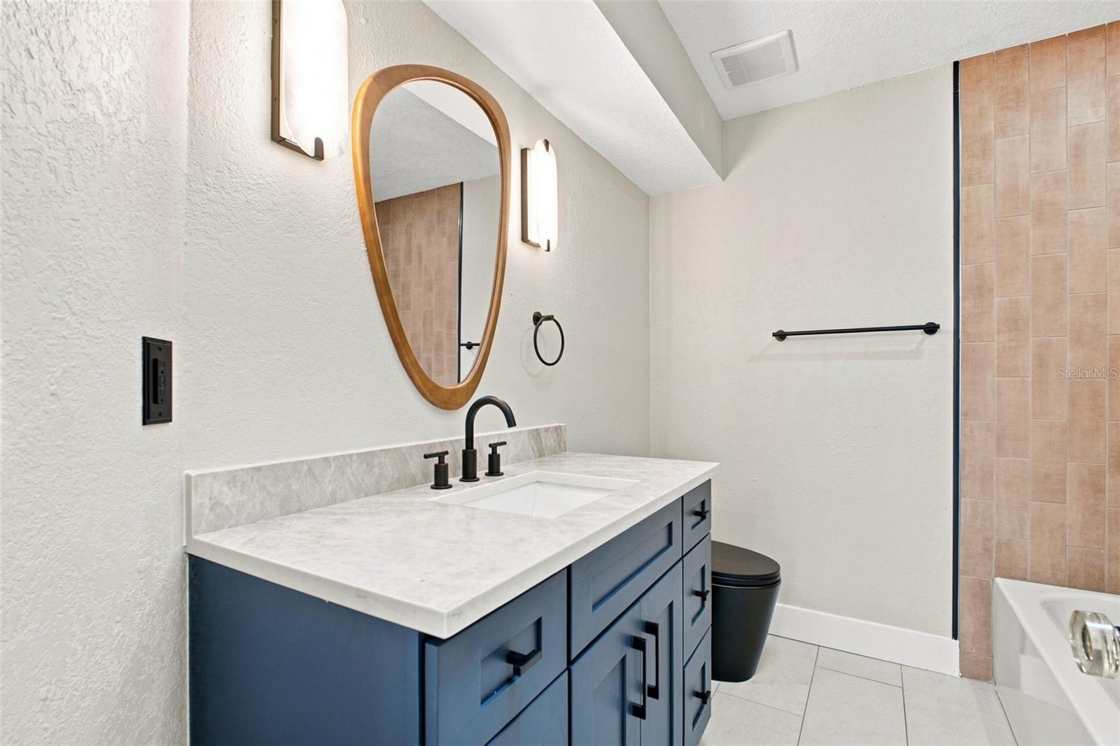 15918 REDINGTON DR — photo 39