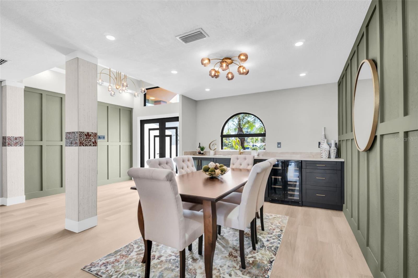 15918 REDINGTON DR — photo 8