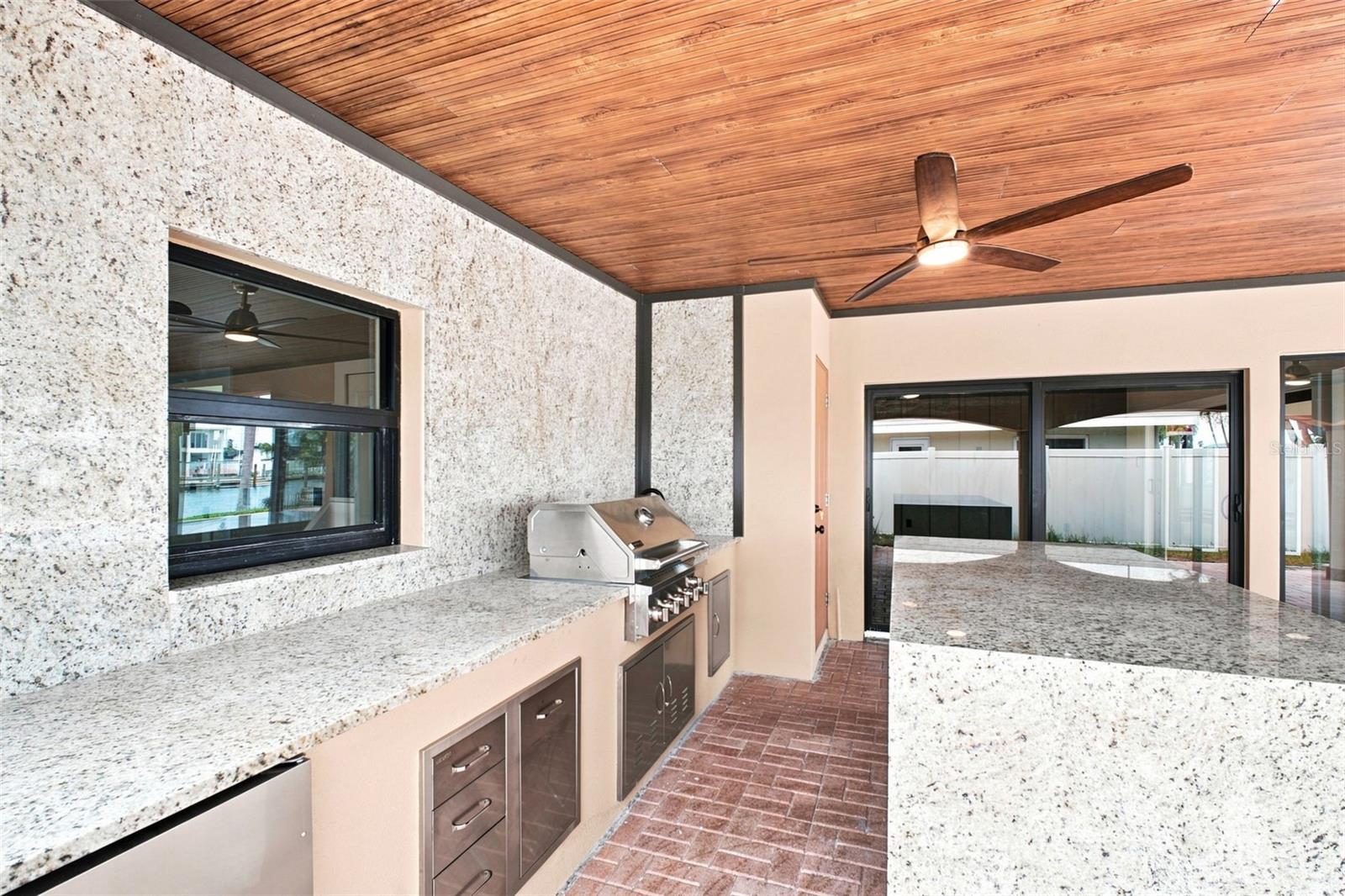 15918 REDINGTON DR — photo 47