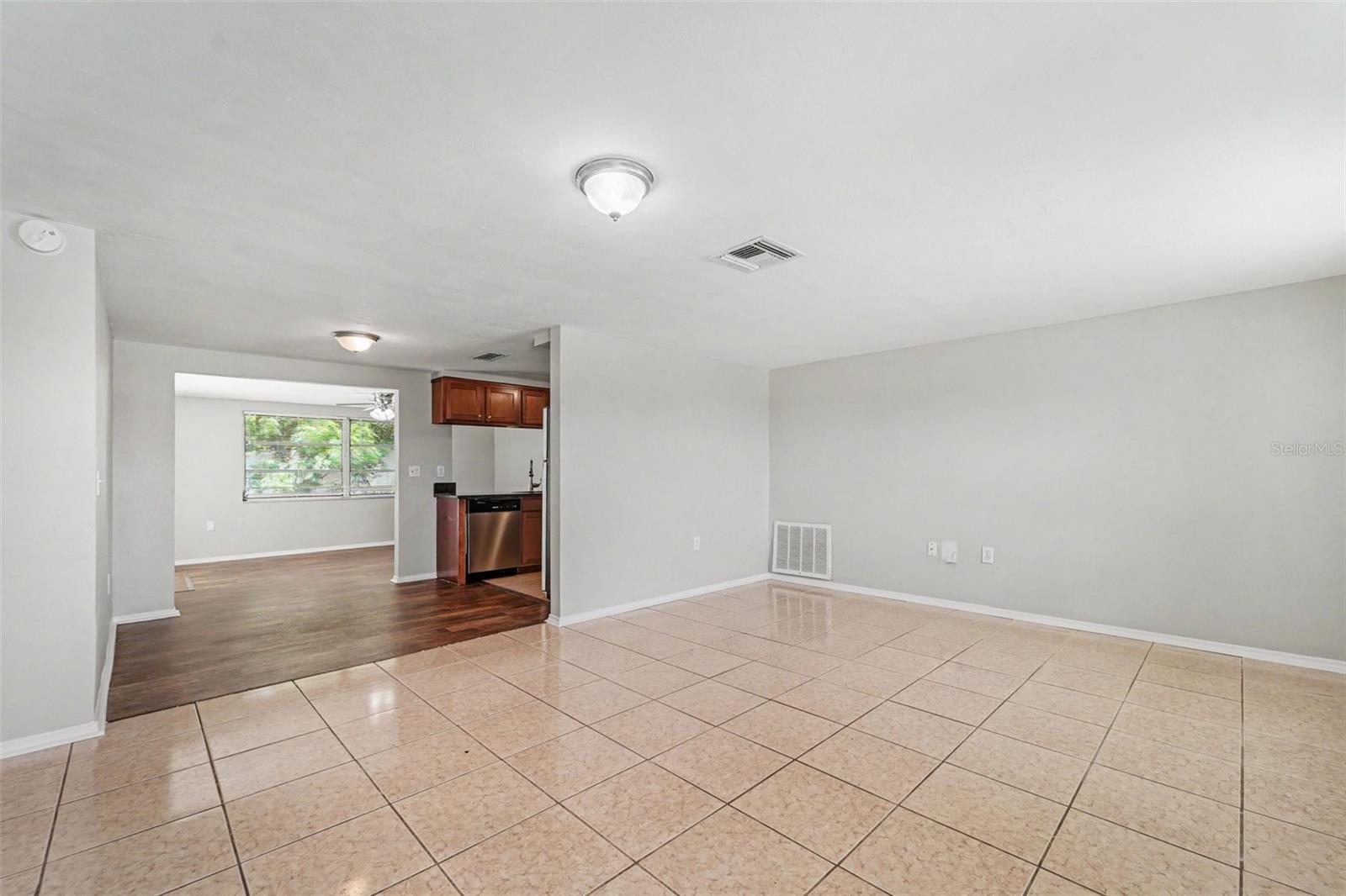 6177 MAPLEWOOD DR — photo 5