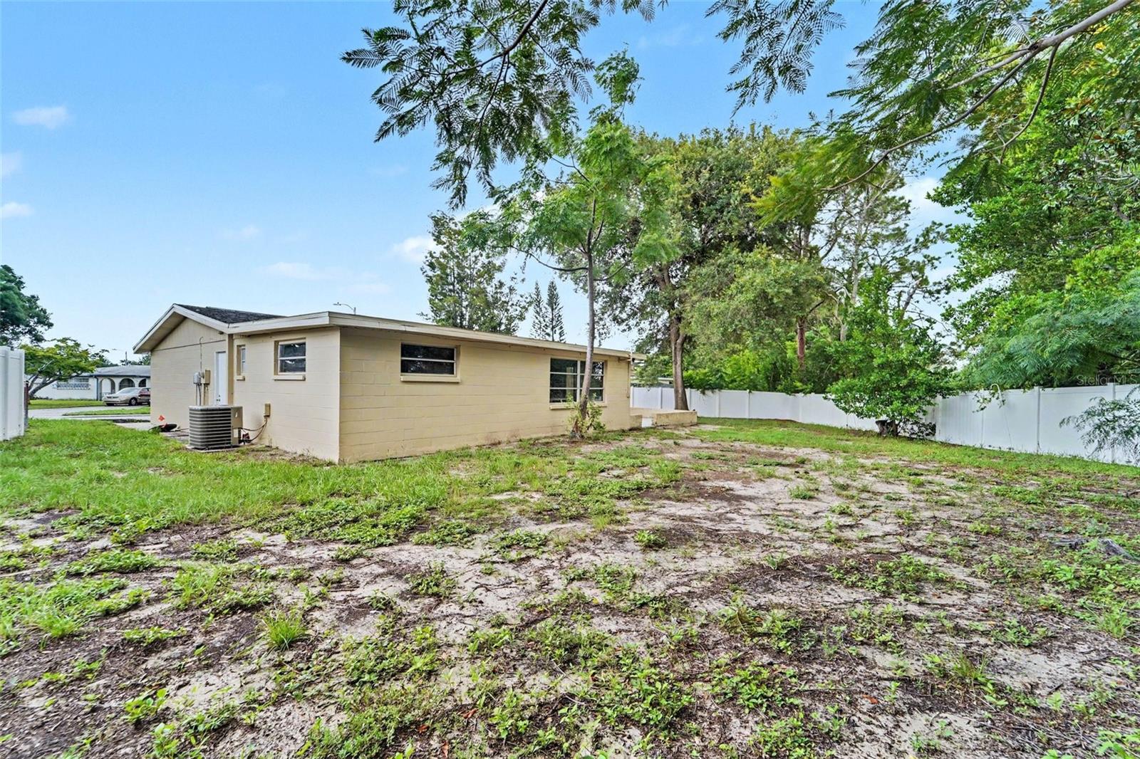 6177 MAPLEWOOD DR — photo 18