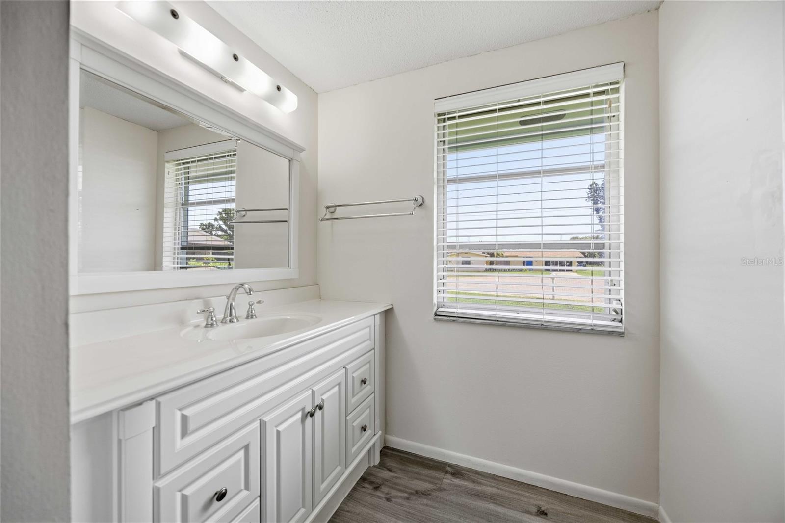 706 QUAIL CT — photo 18