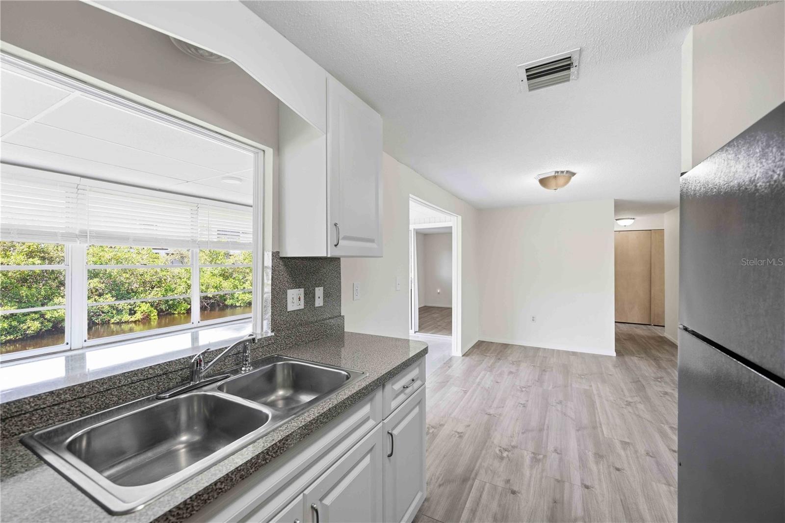 706 QUAIL CT — photo 12