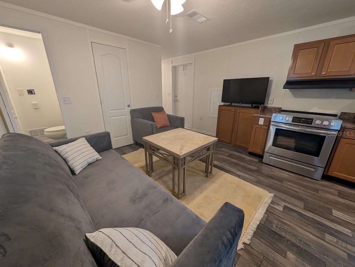 5700 HOLIDAY PARK BLVD — photo 10