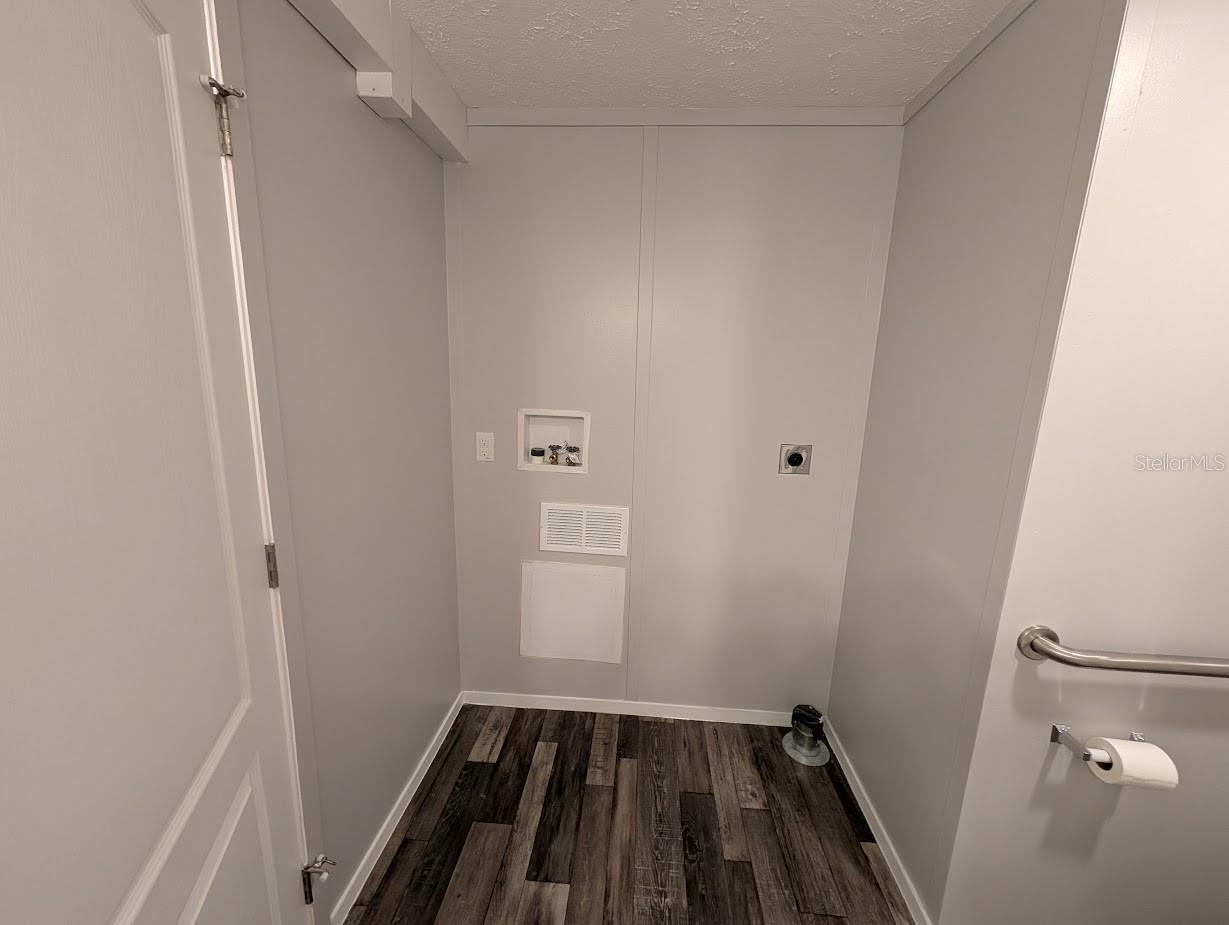 5700 HOLIDAY PARK BLVD — photo 22