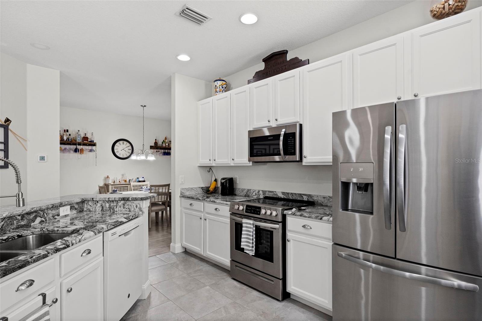 10818 ASHFORD OAKS DR — photo 2