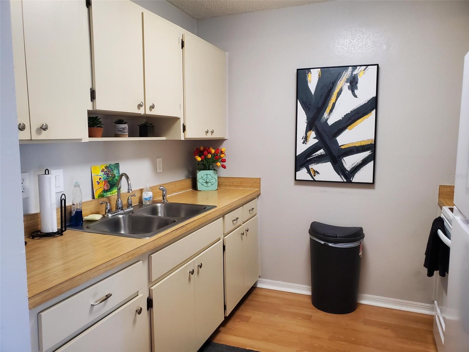 2210 GREENHAVEN DR #375 — photo 5