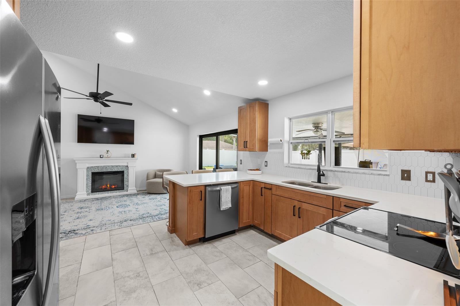 14018 CASCADE LN — photo 12