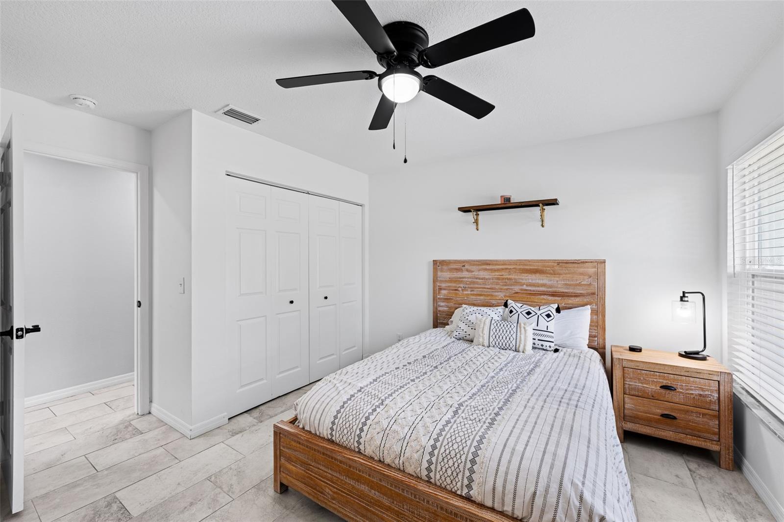 14018 CASCADE LN — photo 24