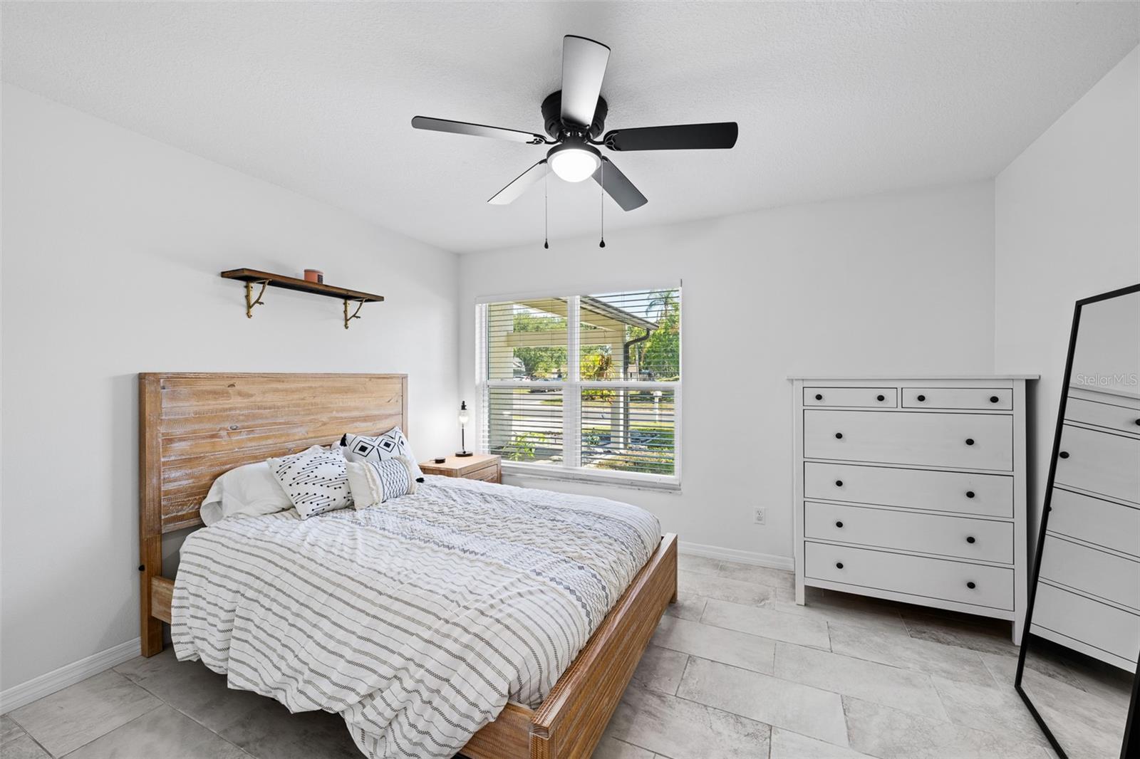 14018 CASCADE LN — photo 23