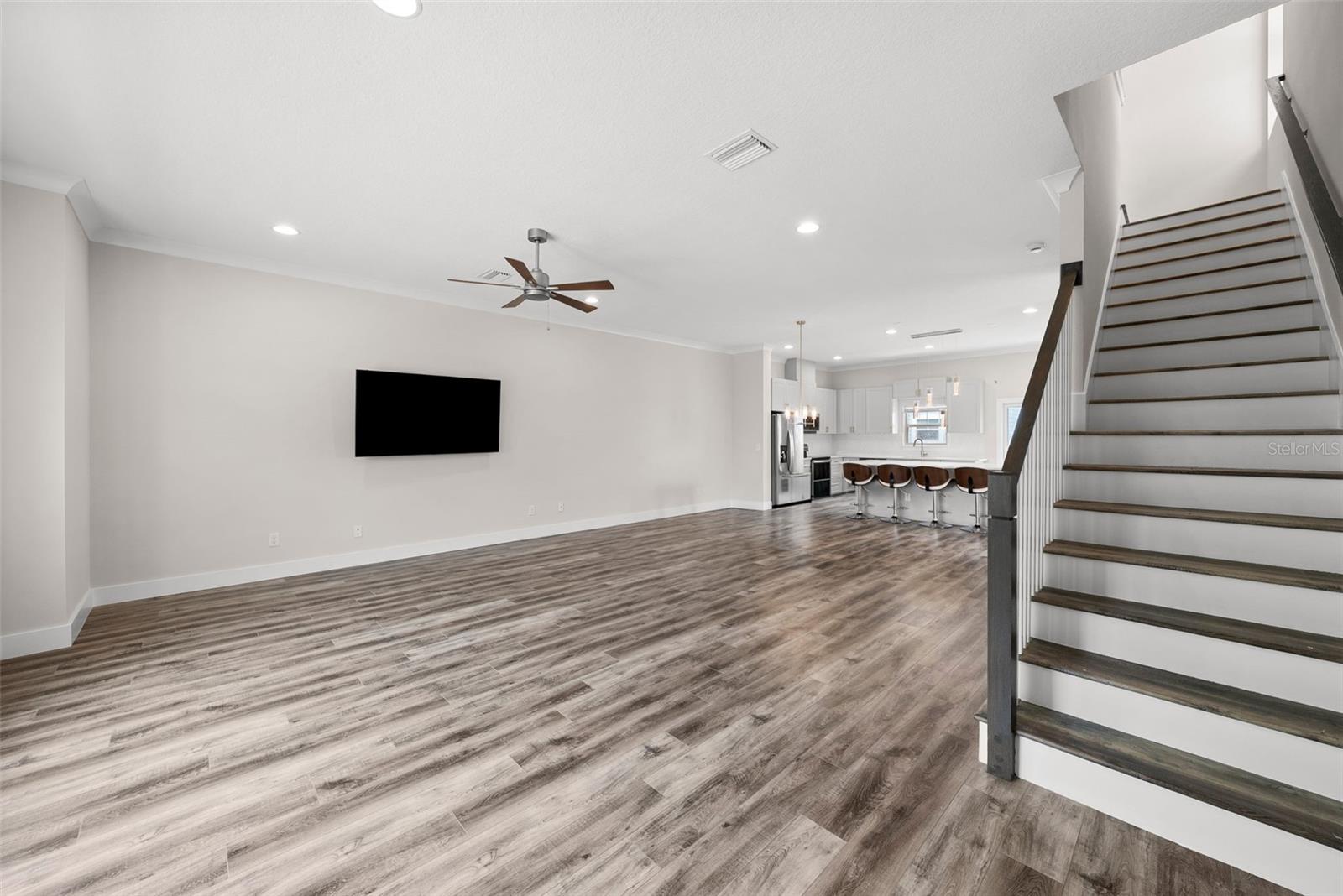 3122 W AZEELE ST #3 — photo 21
