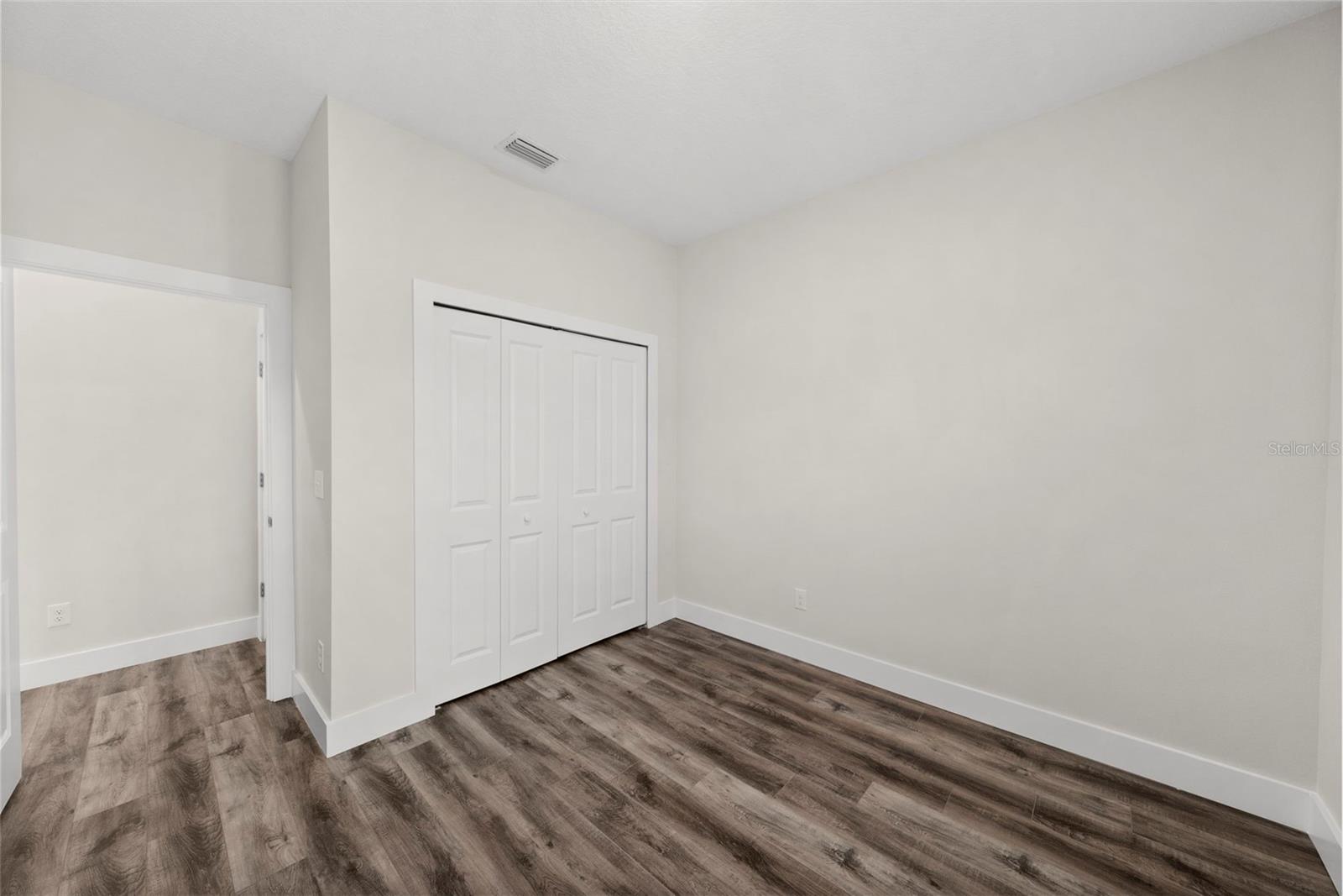 3122 W AZEELE ST #3 — photo 34