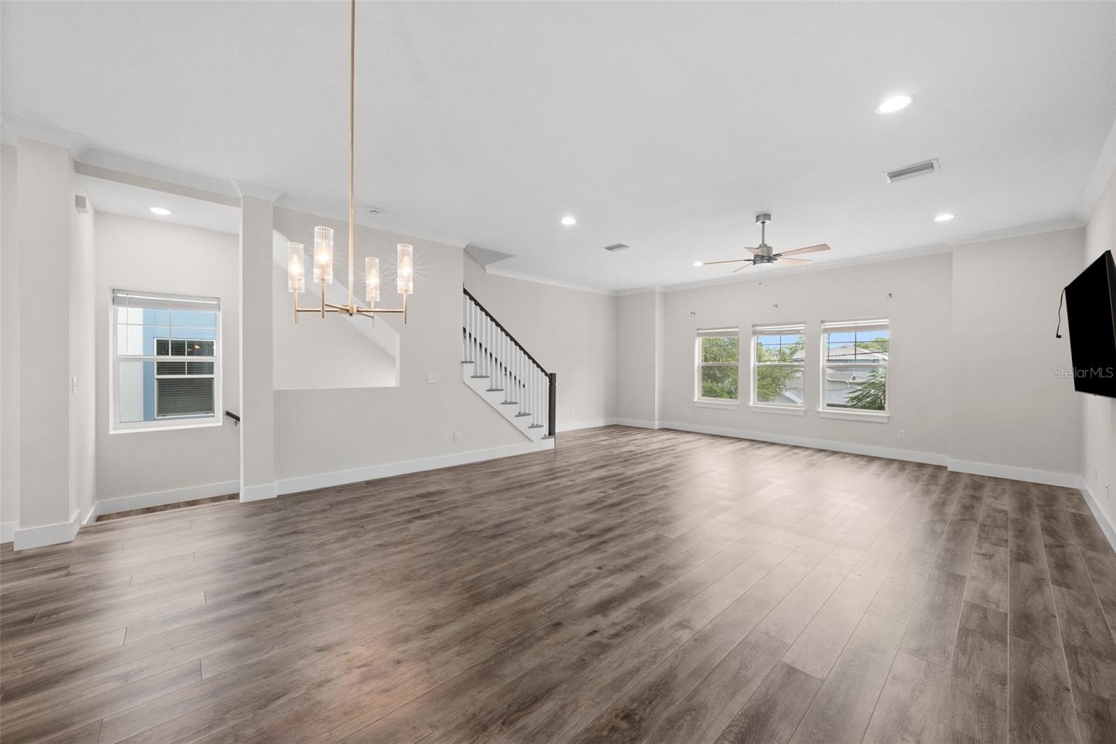 3122 W AZEELE ST #3 — photo 14