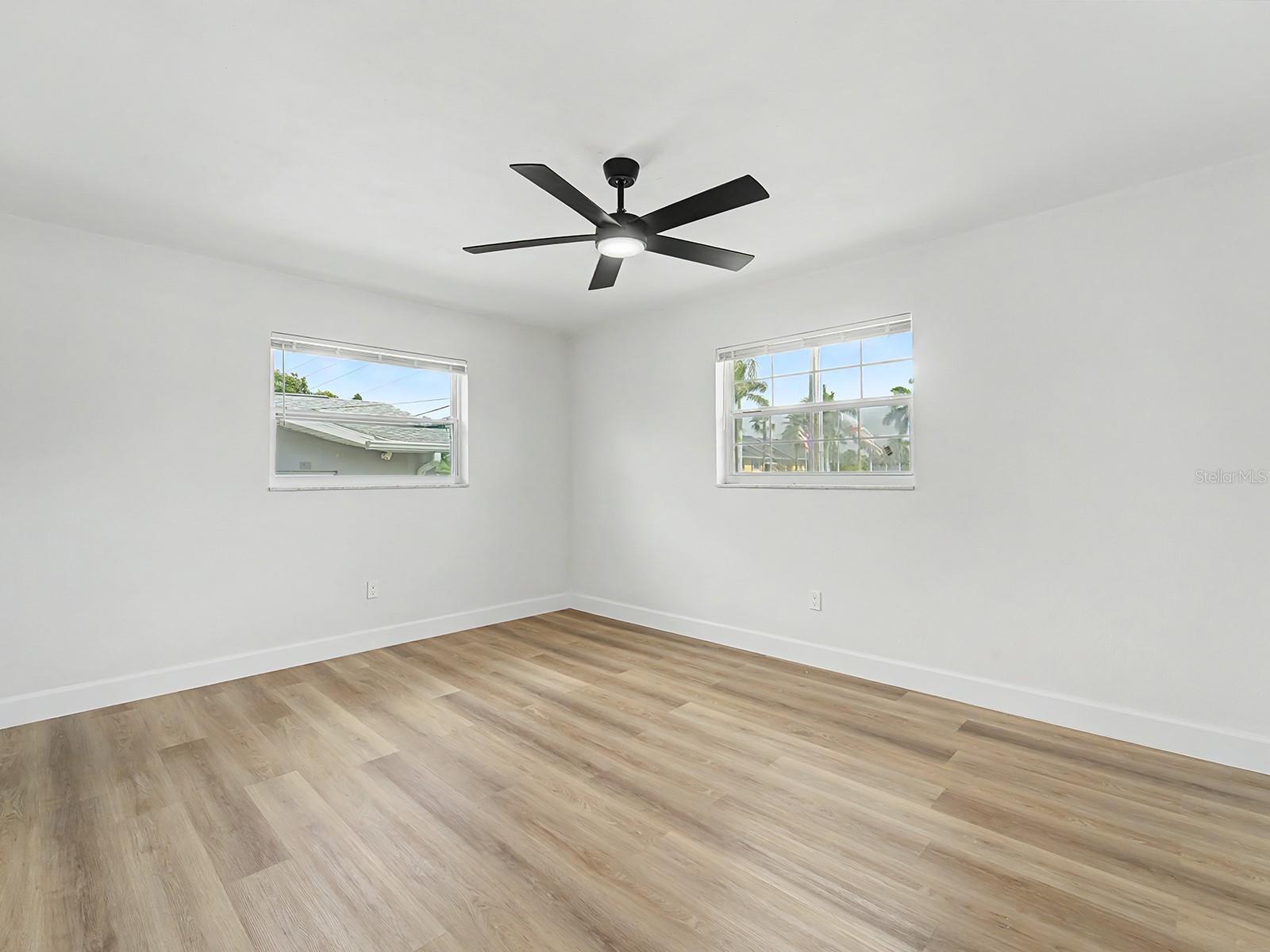 1354 ROSERY RD NE — photo 16