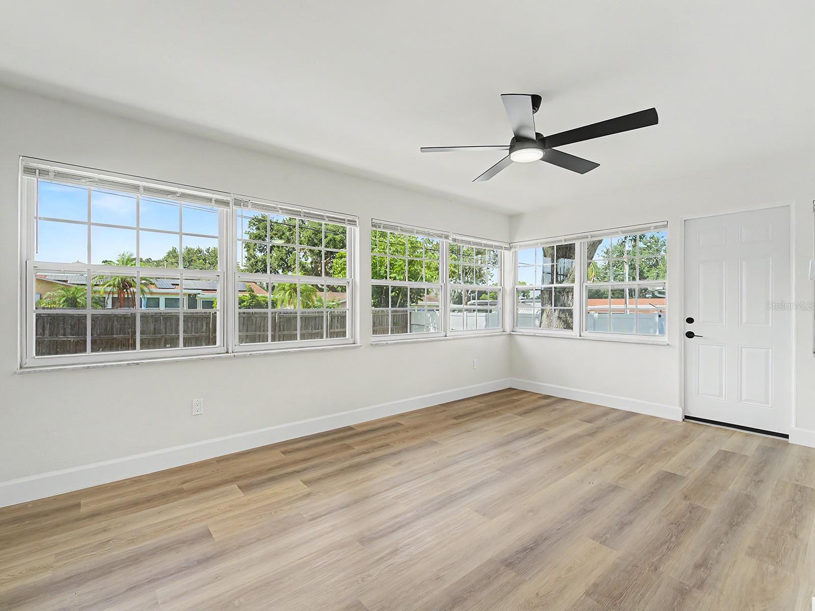 1354 ROSERY RD NE — photo 21