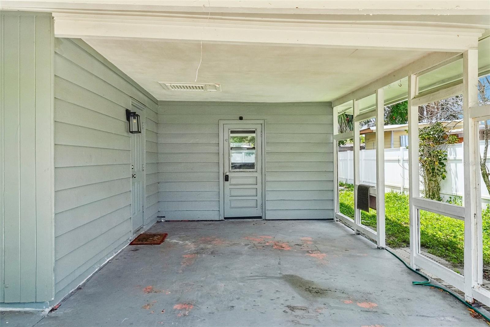 520 FAIRFAX LN — photo 21