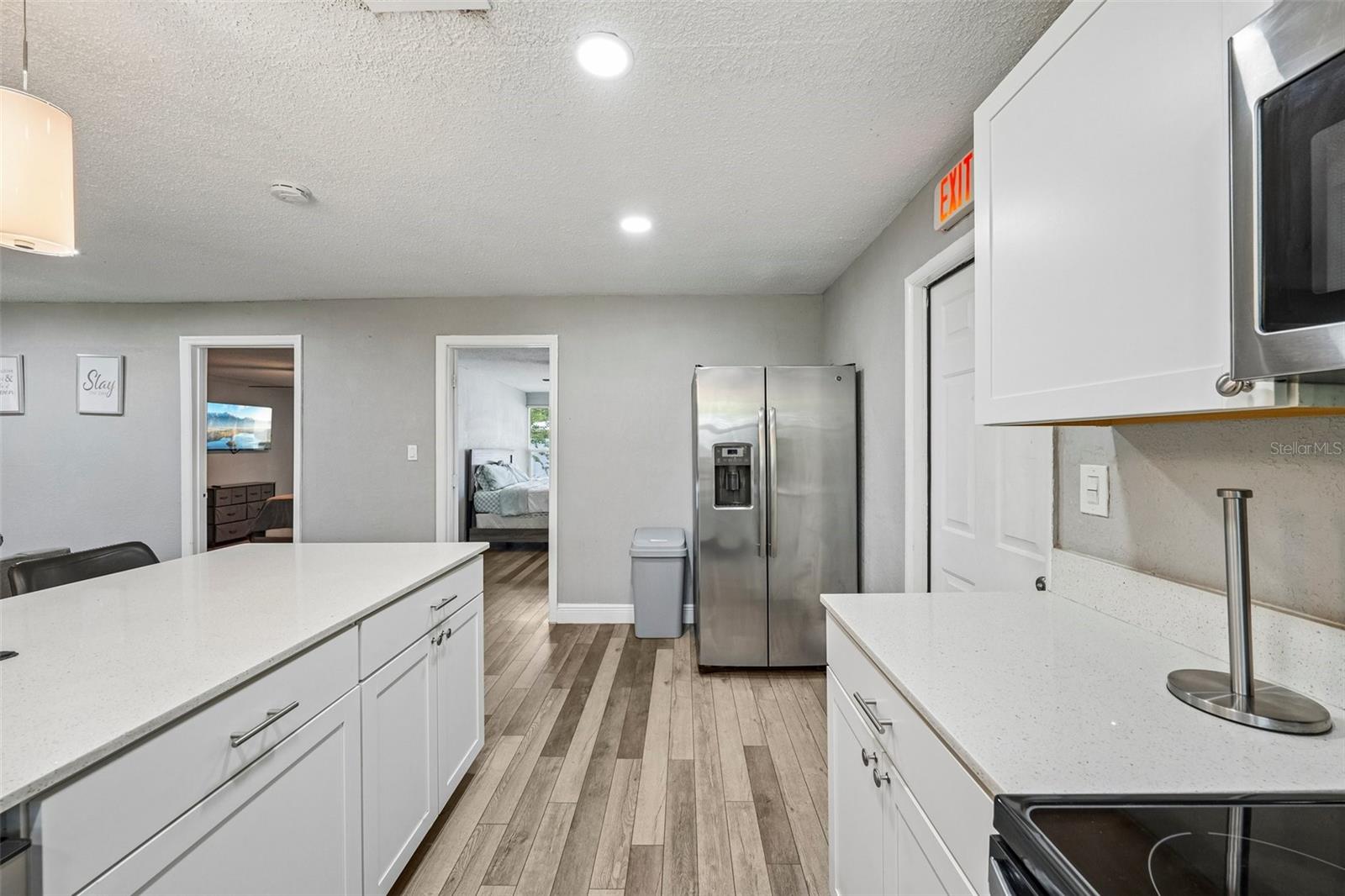 520 FAIRFAX LN — photo 7
