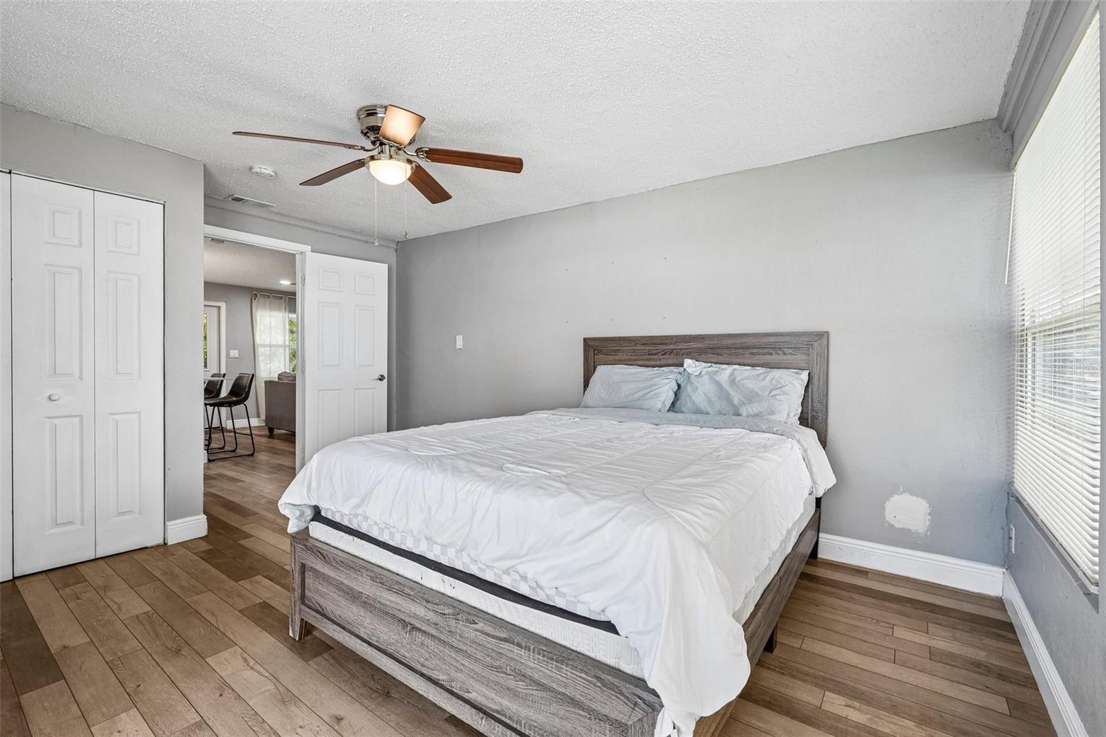 520 FAIRFAX LN — photo 13
