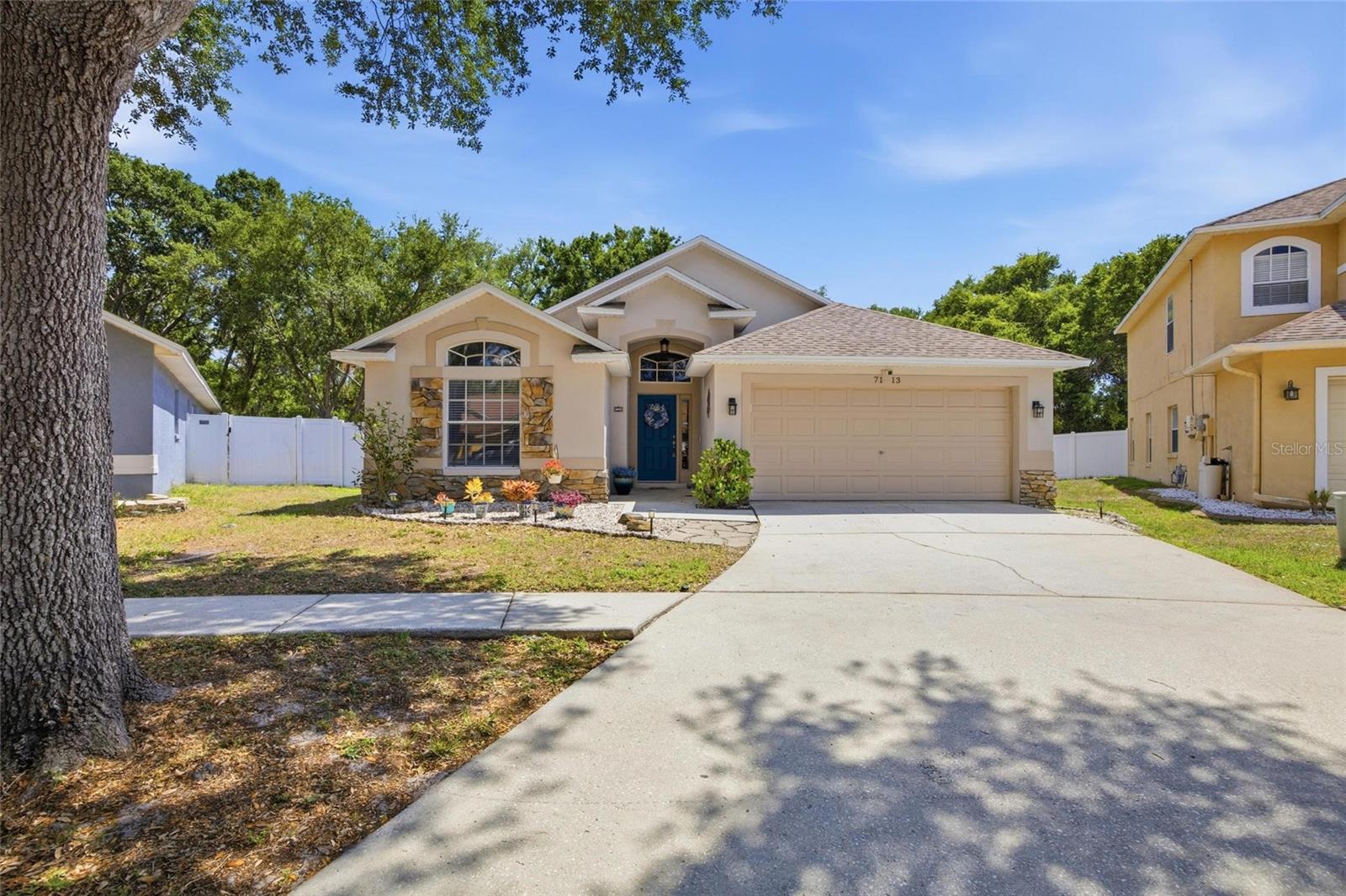 7113 COLONY POINTE DR — photo 2