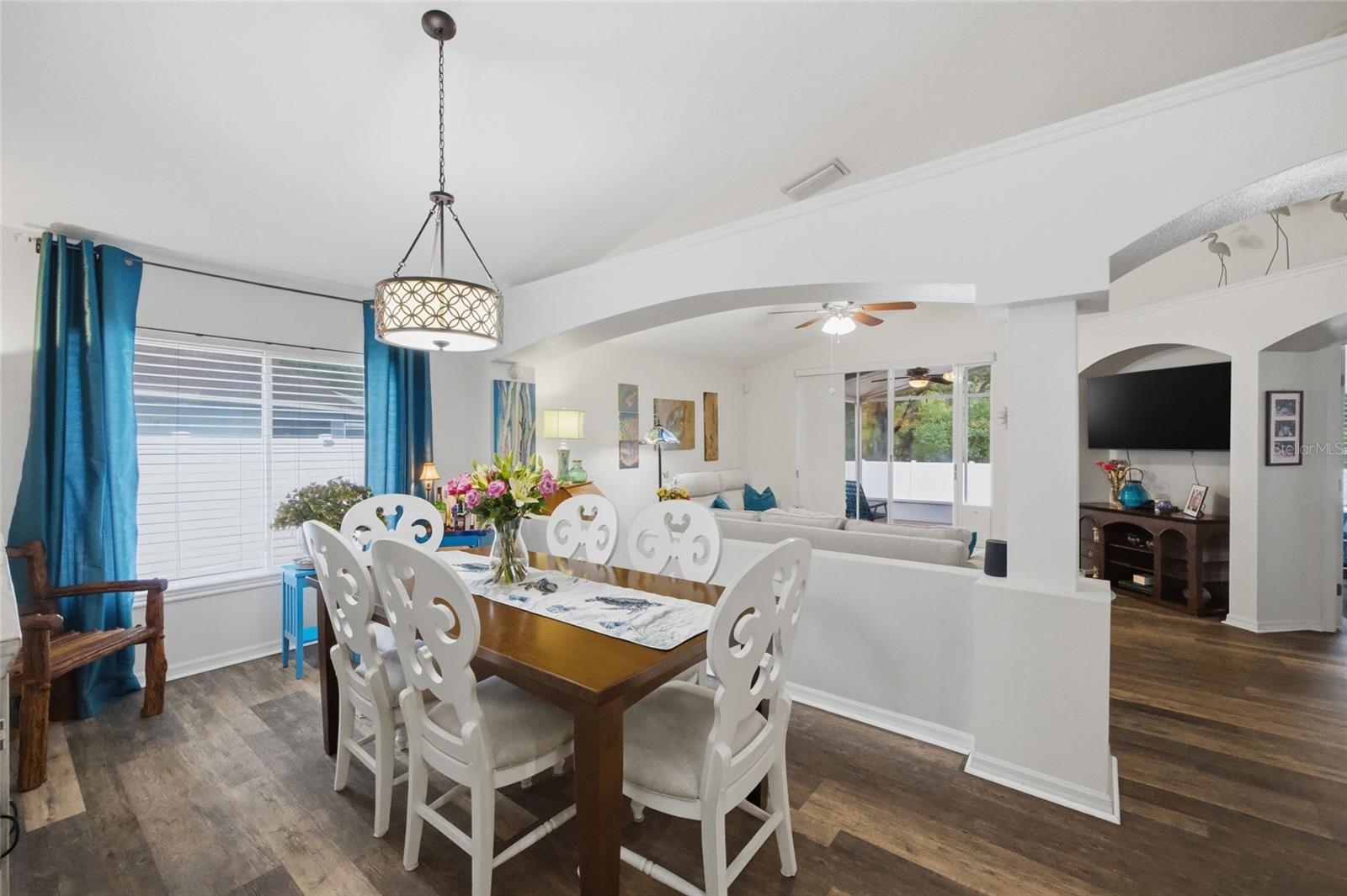 7113 COLONY POINTE DR — photo 15