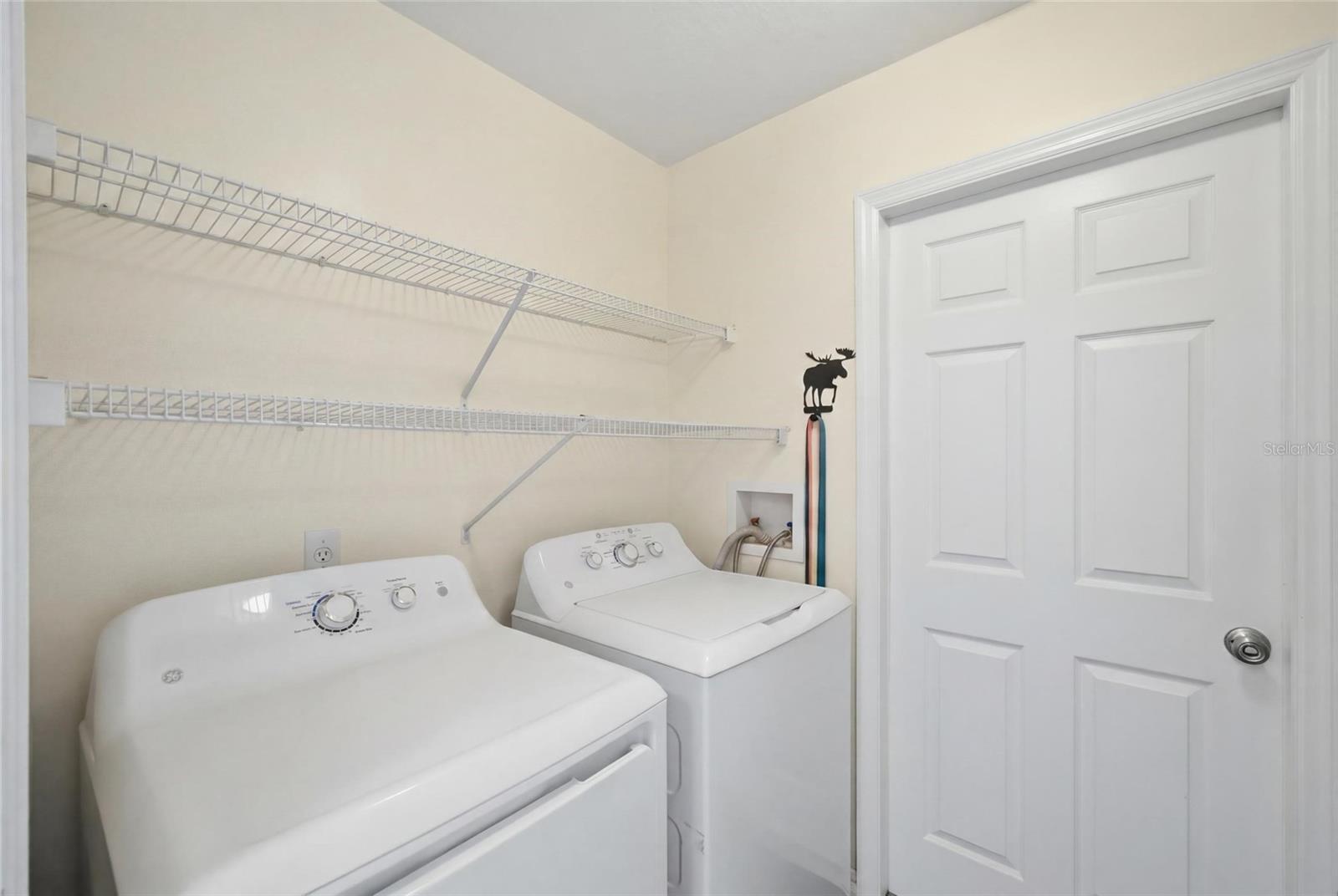 7113 COLONY POINTE DR — photo 32