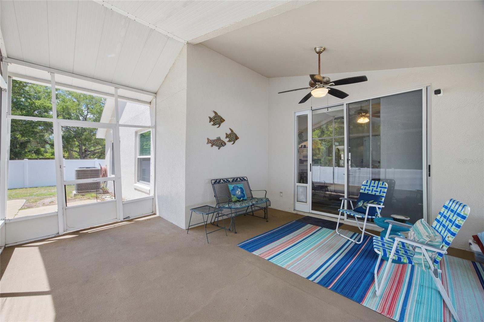 7113 COLONY POINTE DR — photo 31