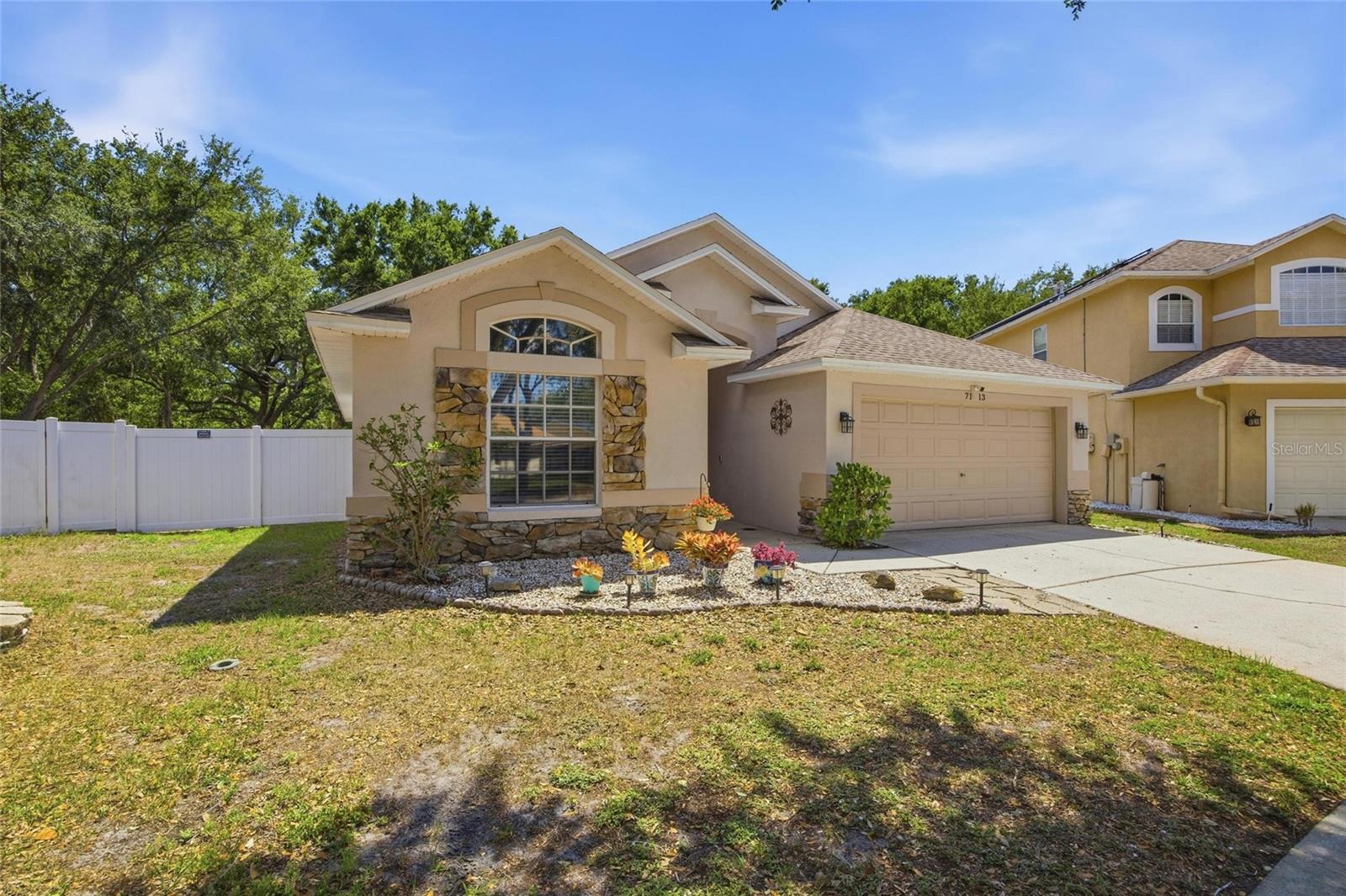 7113 COLONY POINTE DR — photo 4