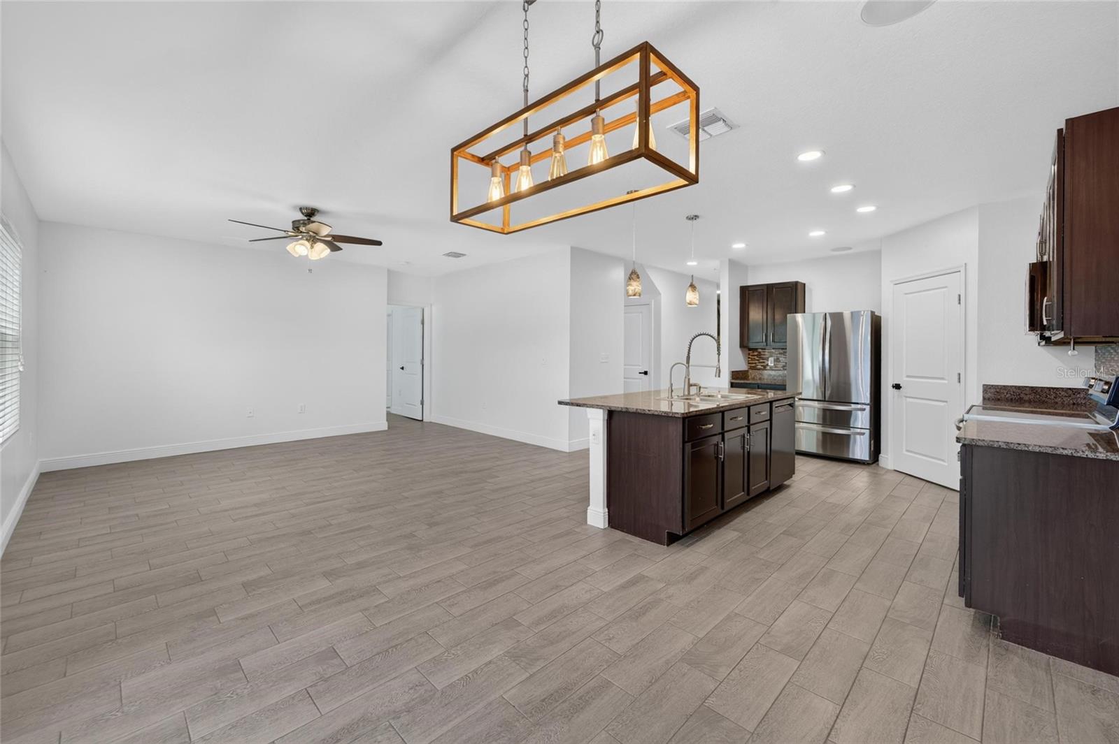 9637 TRONCAIS CIR — photo 13