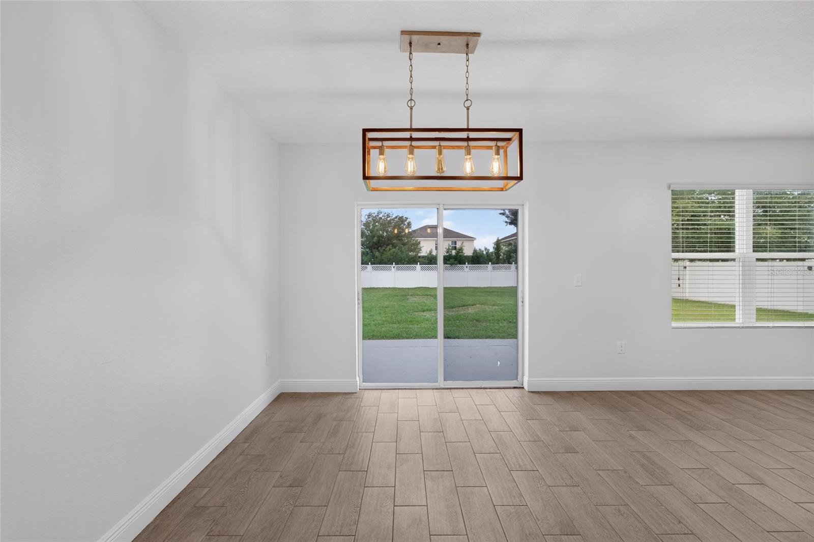9637 TRONCAIS CIR — photo 12