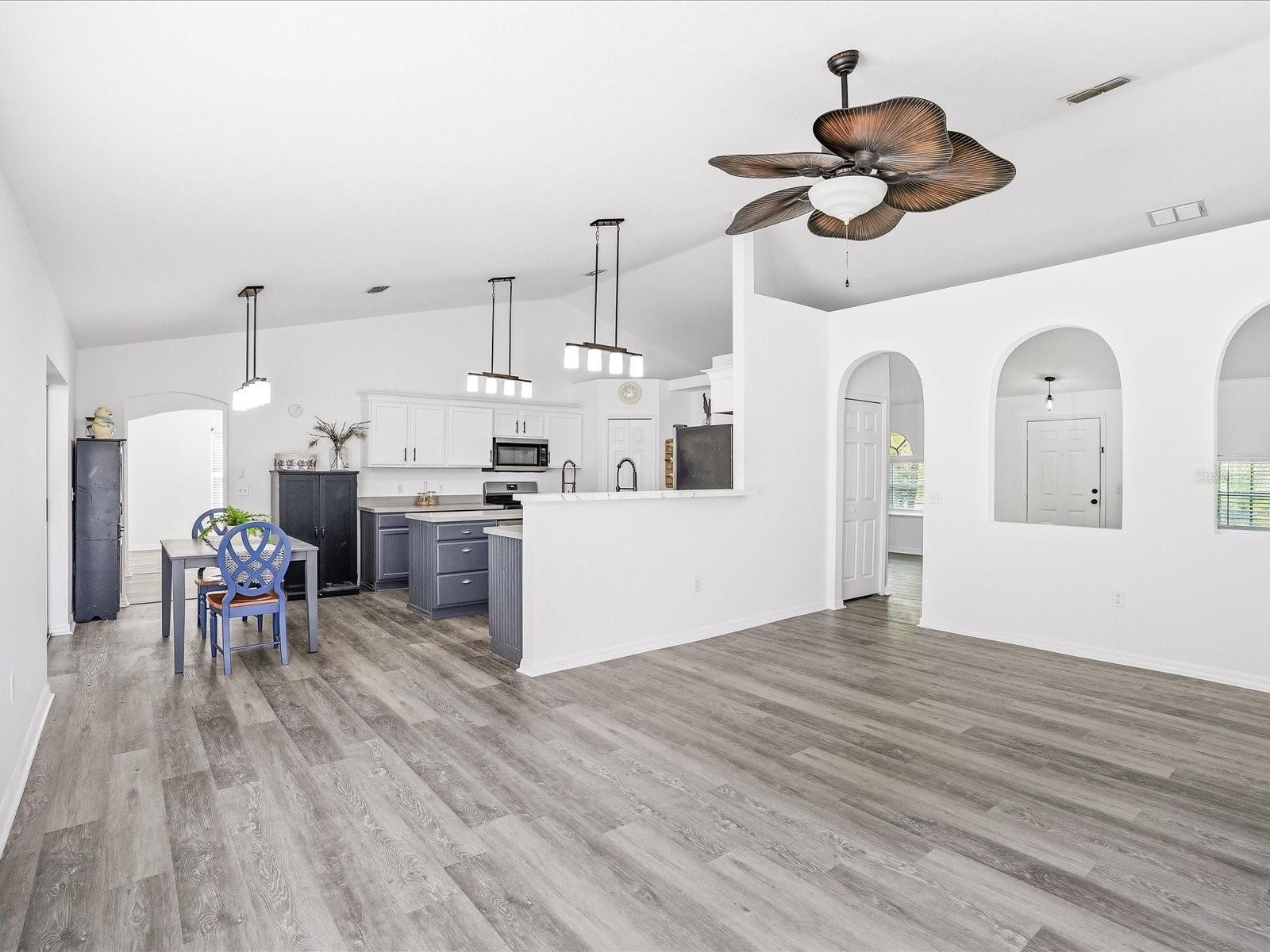 3002 MONCRIEF AVE — photo 9