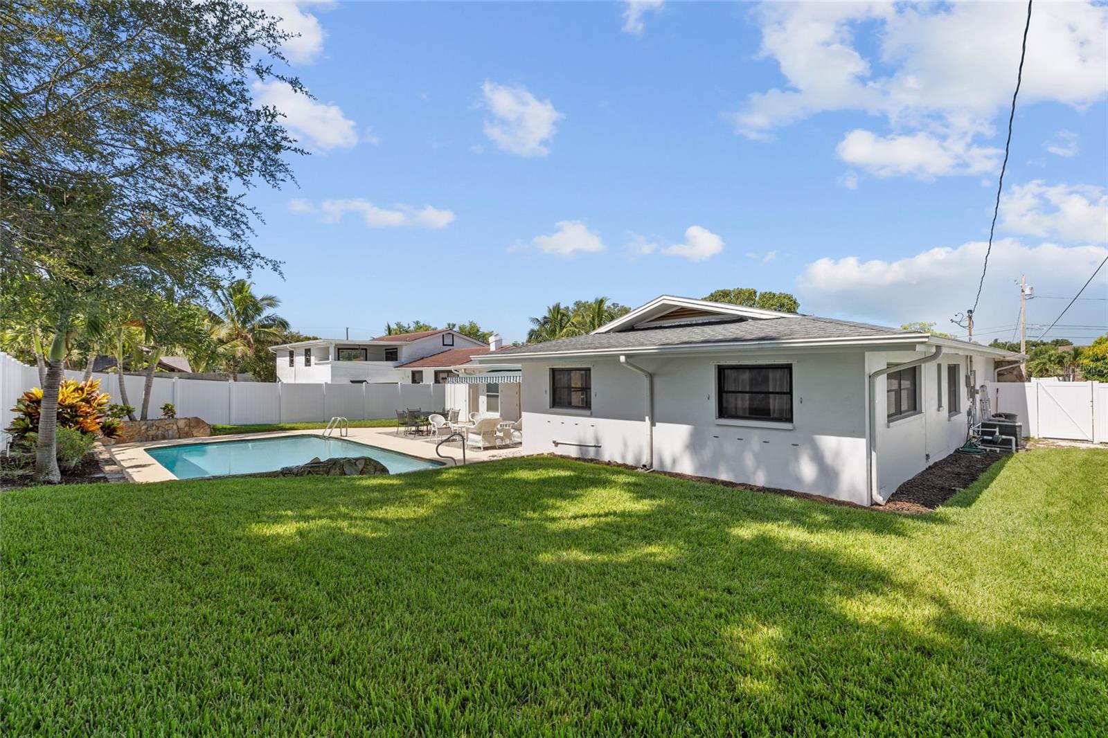 6249 HILLSIDE AVE — photo 36