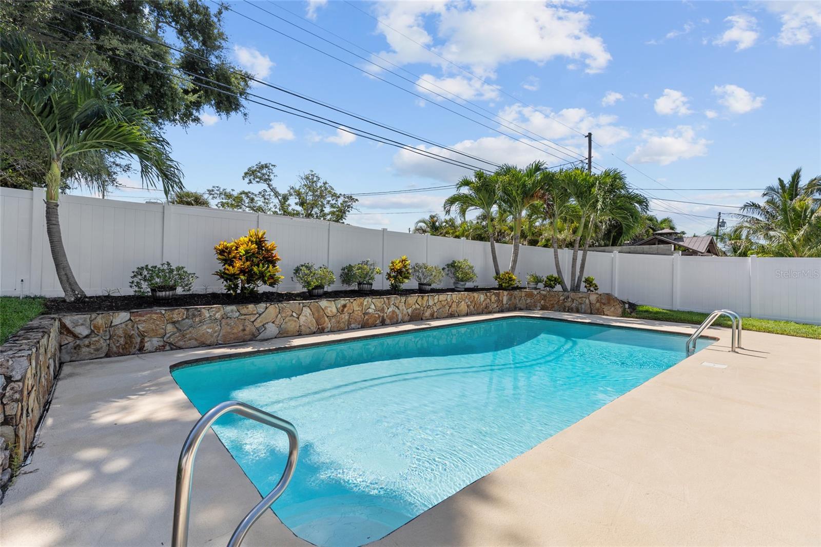 6249 HILLSIDE AVE — photo 34