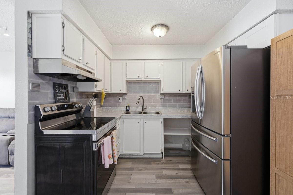 1041 APOLLO BEACH BLVD #E — photo 12