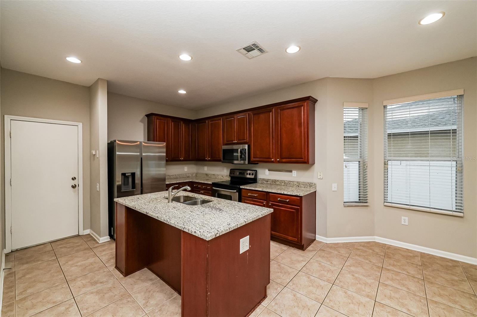 2026 HEARTLAND CIR — photo 5