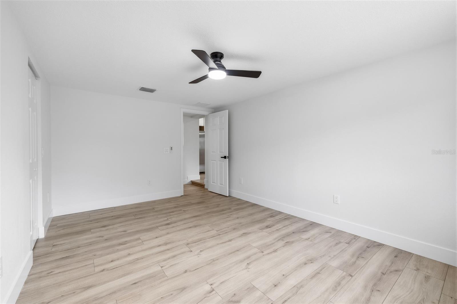 4409 W WYOMING AVE — photo 13