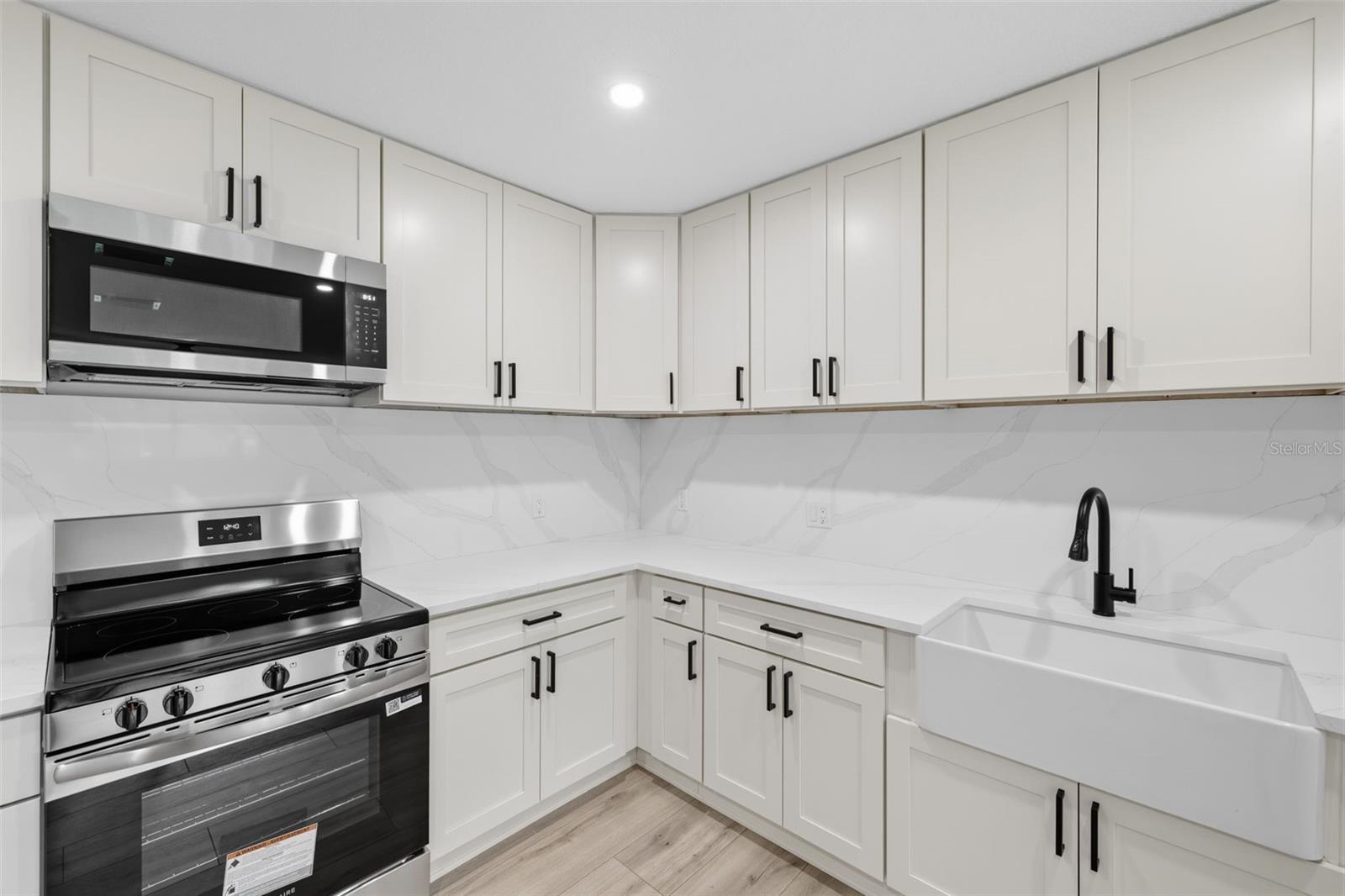 4409 W WYOMING AVE — photo 9