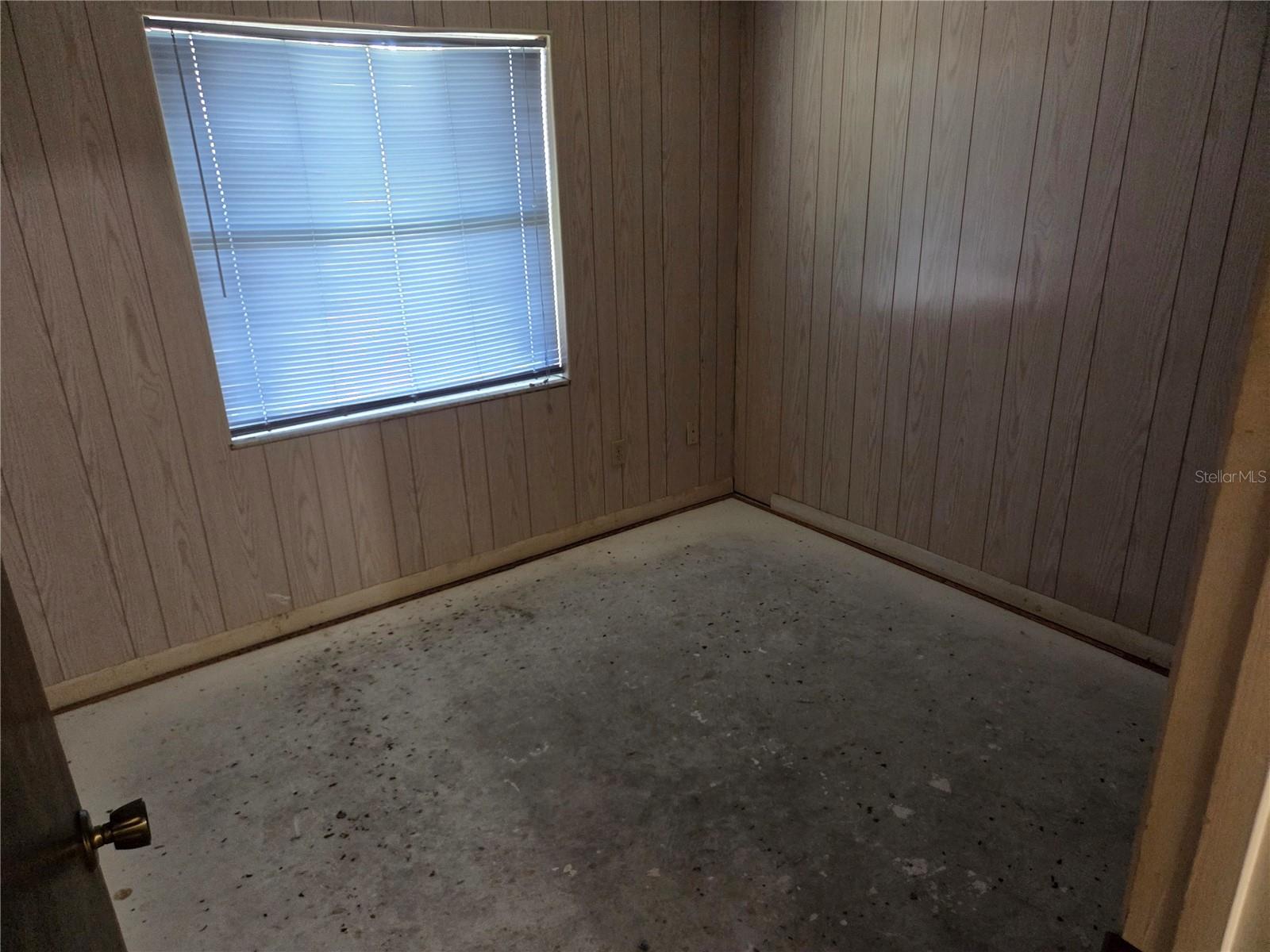 907 CUTLER DR — photo 13