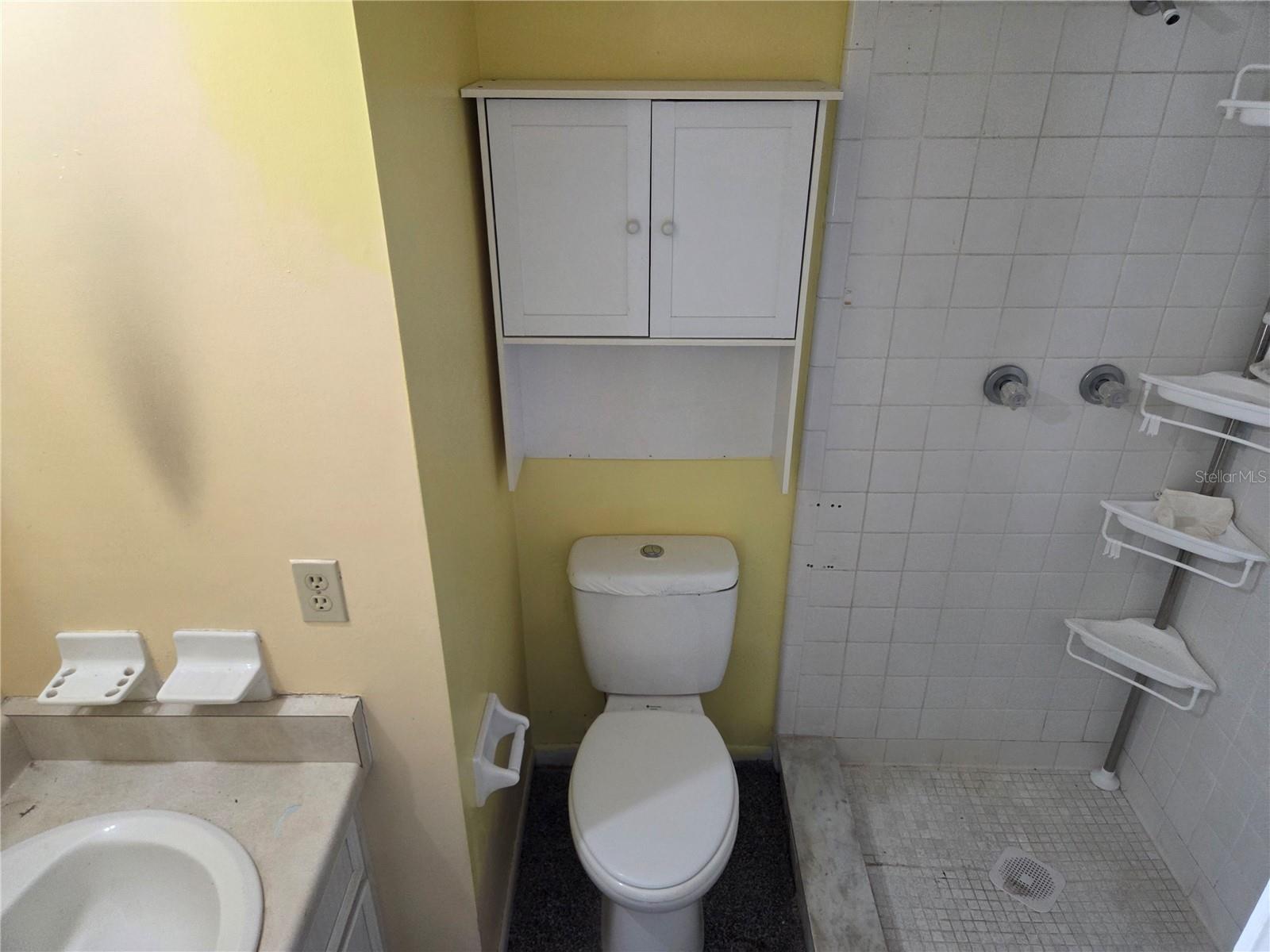 907 CUTLER DR — photo 11