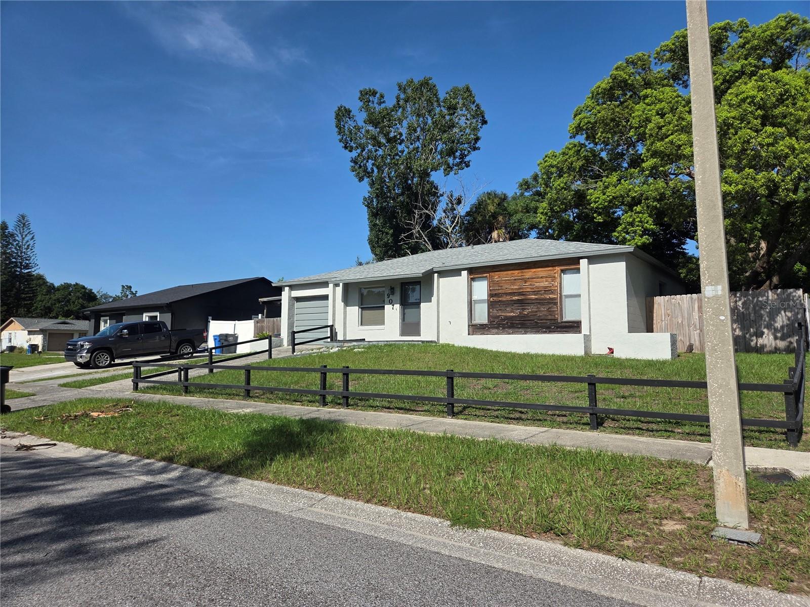 907 CUTLER DR — photo 2