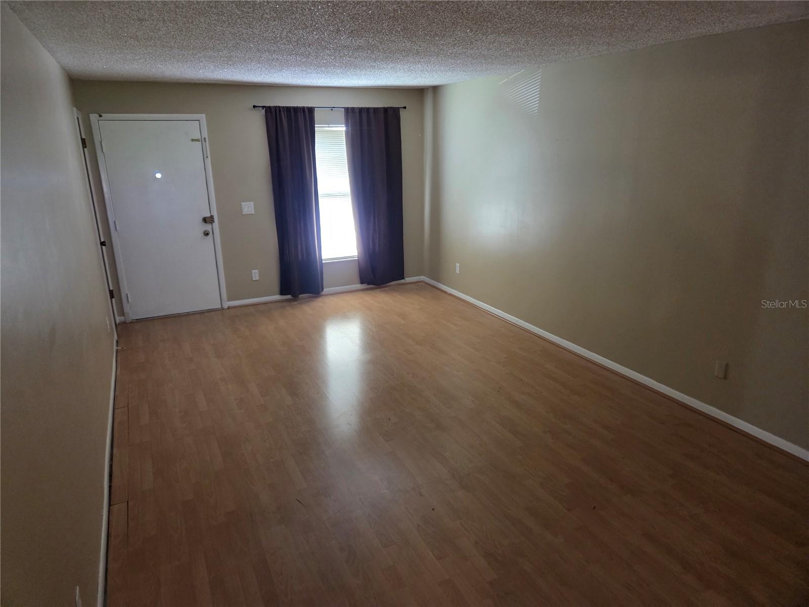 907 CUTLER DR — photo 9