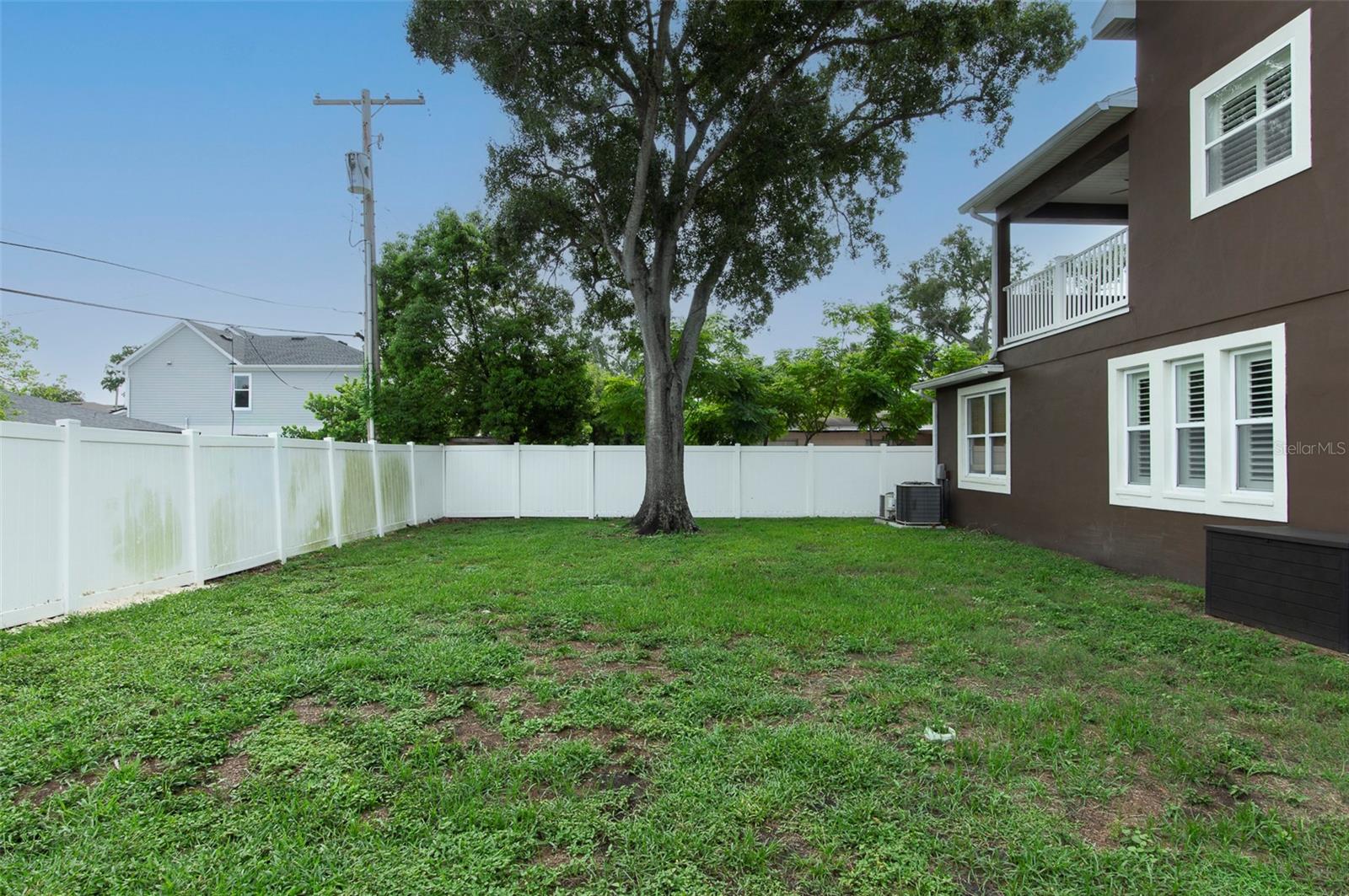 3814 W EL PRADO BLVD — photo 32