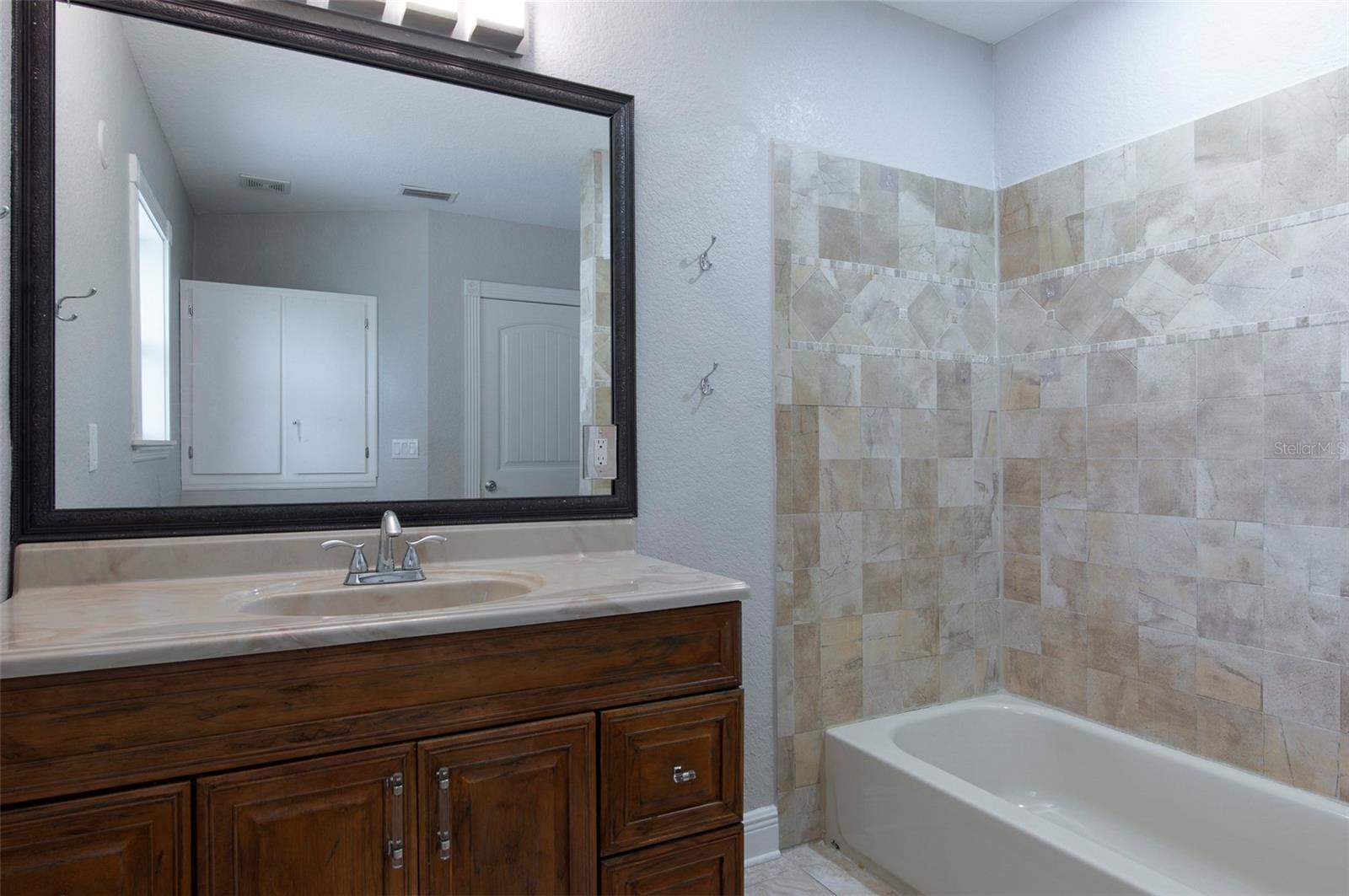 3814 W EL PRADO BLVD — photo 30