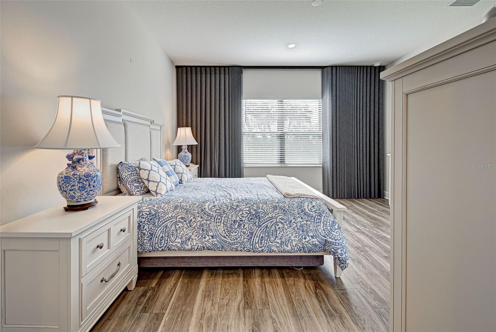 233 PALIDORO CIR — photo 40