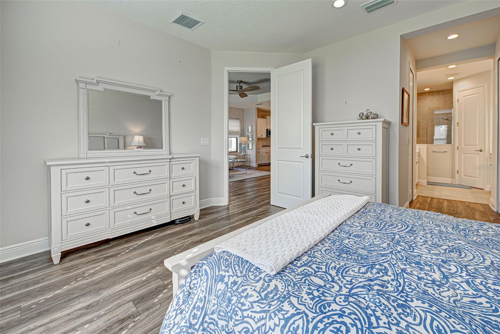 233 PALIDORO CIR — photo 38