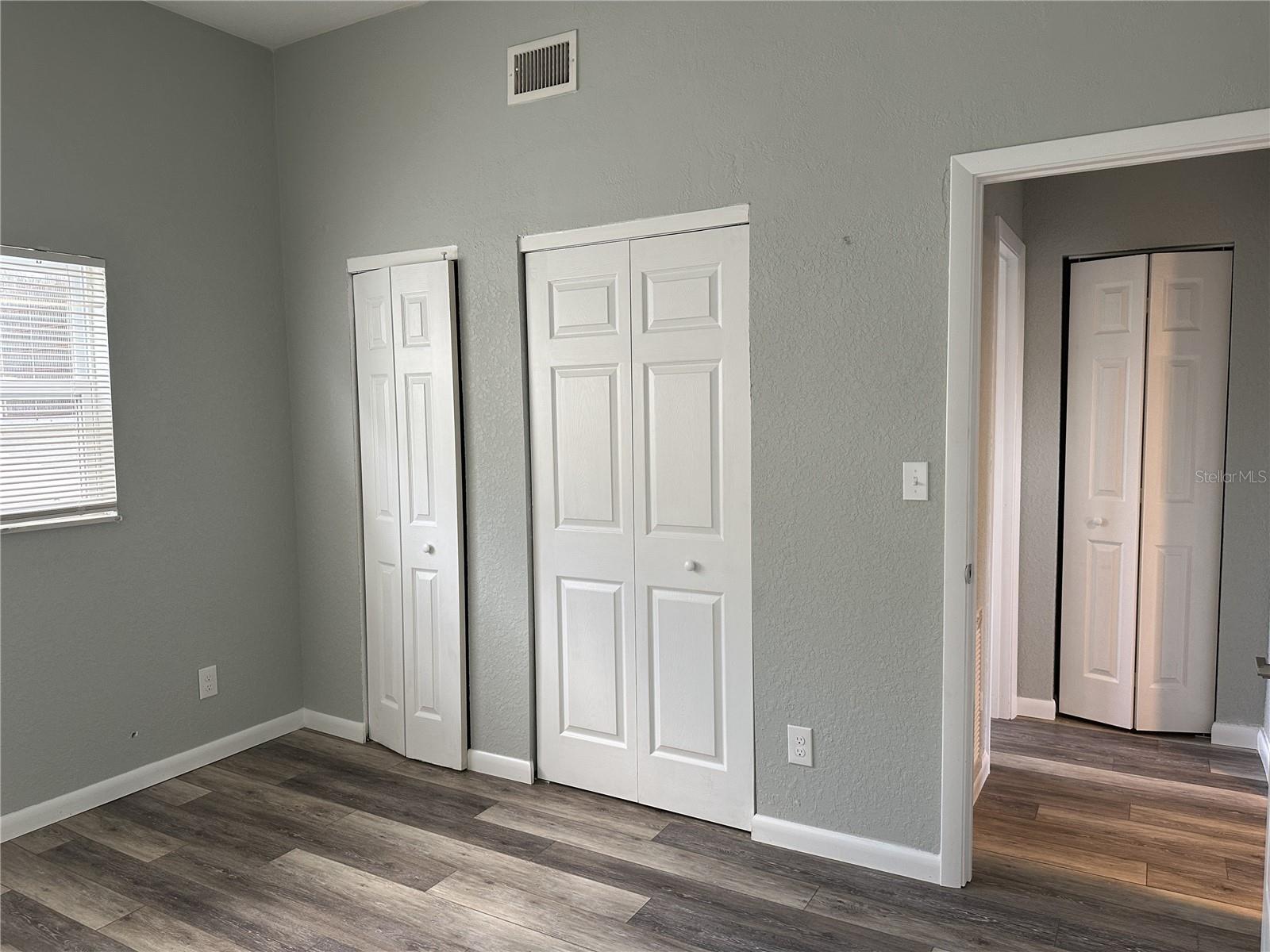 37 144TH AVE — photo 36