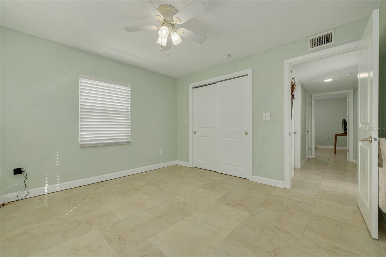 37 144TH AVE — photo 22