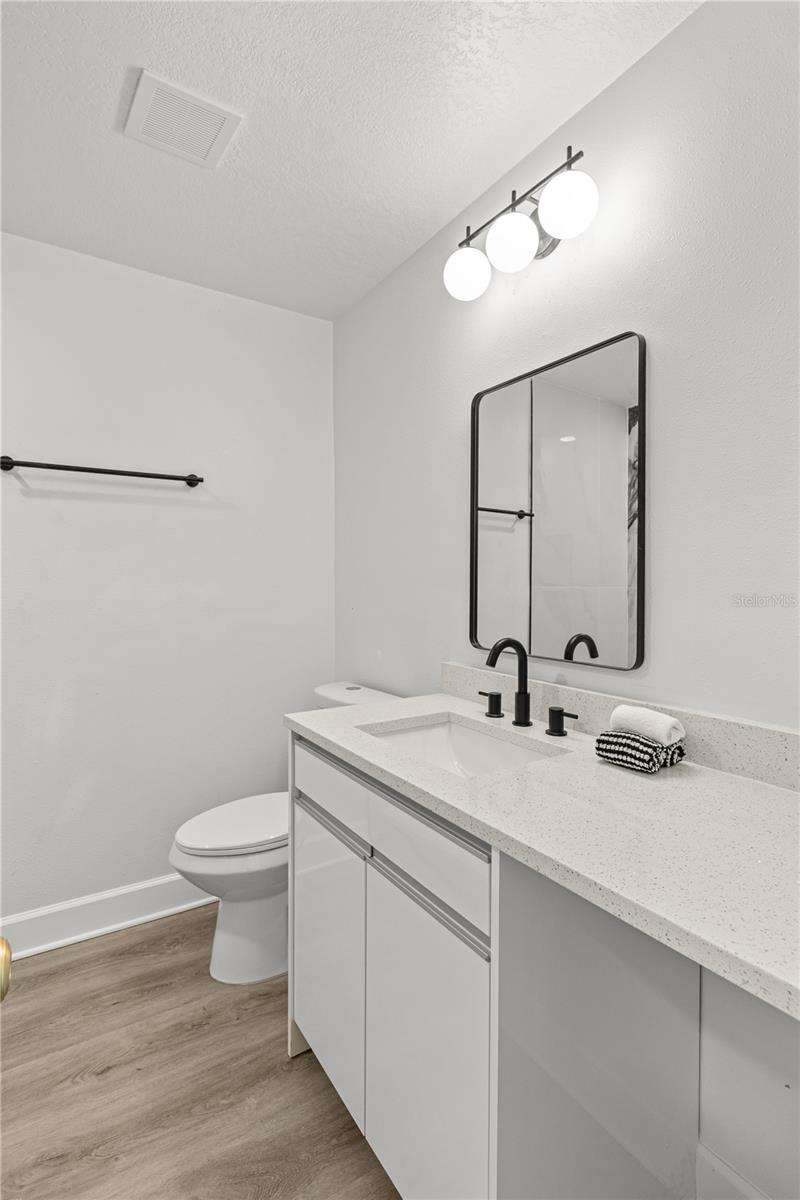 2917 W CLIFTON ST — photo 14