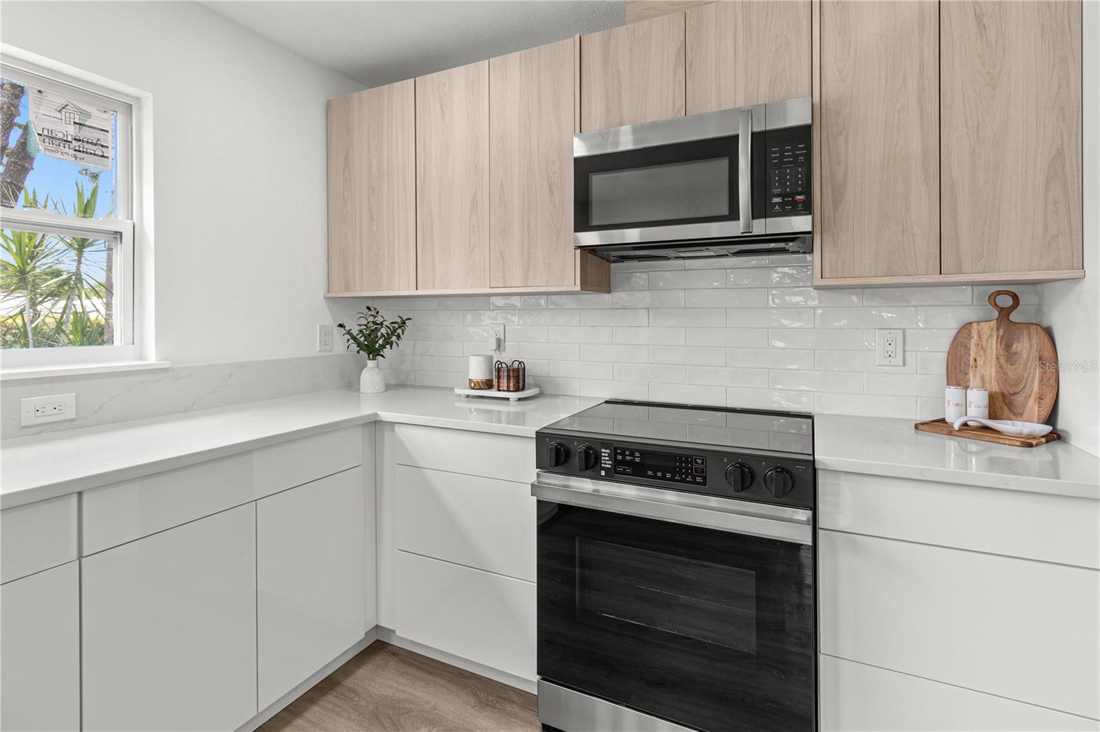 2917 W CLIFTON ST — photo 5