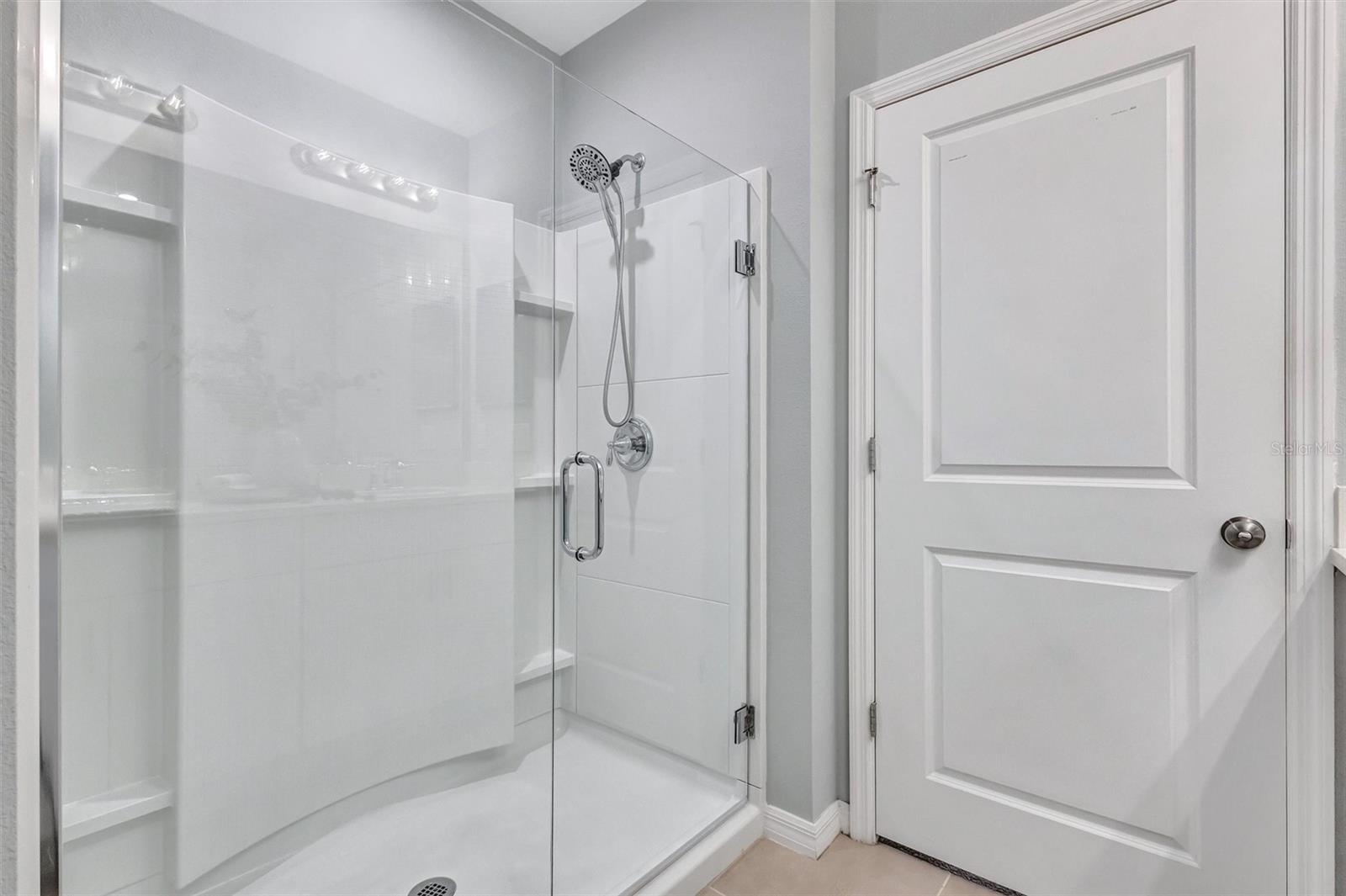 6255 SPRINGMONT LOOP — photo 32