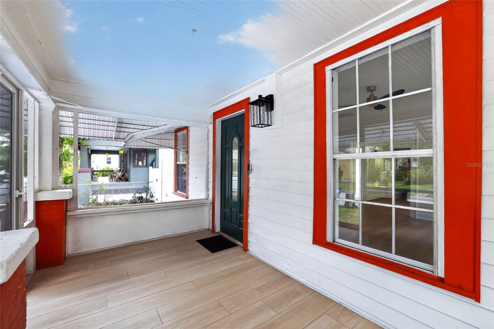 813 E NEW ORLEANS AVE — photo 11